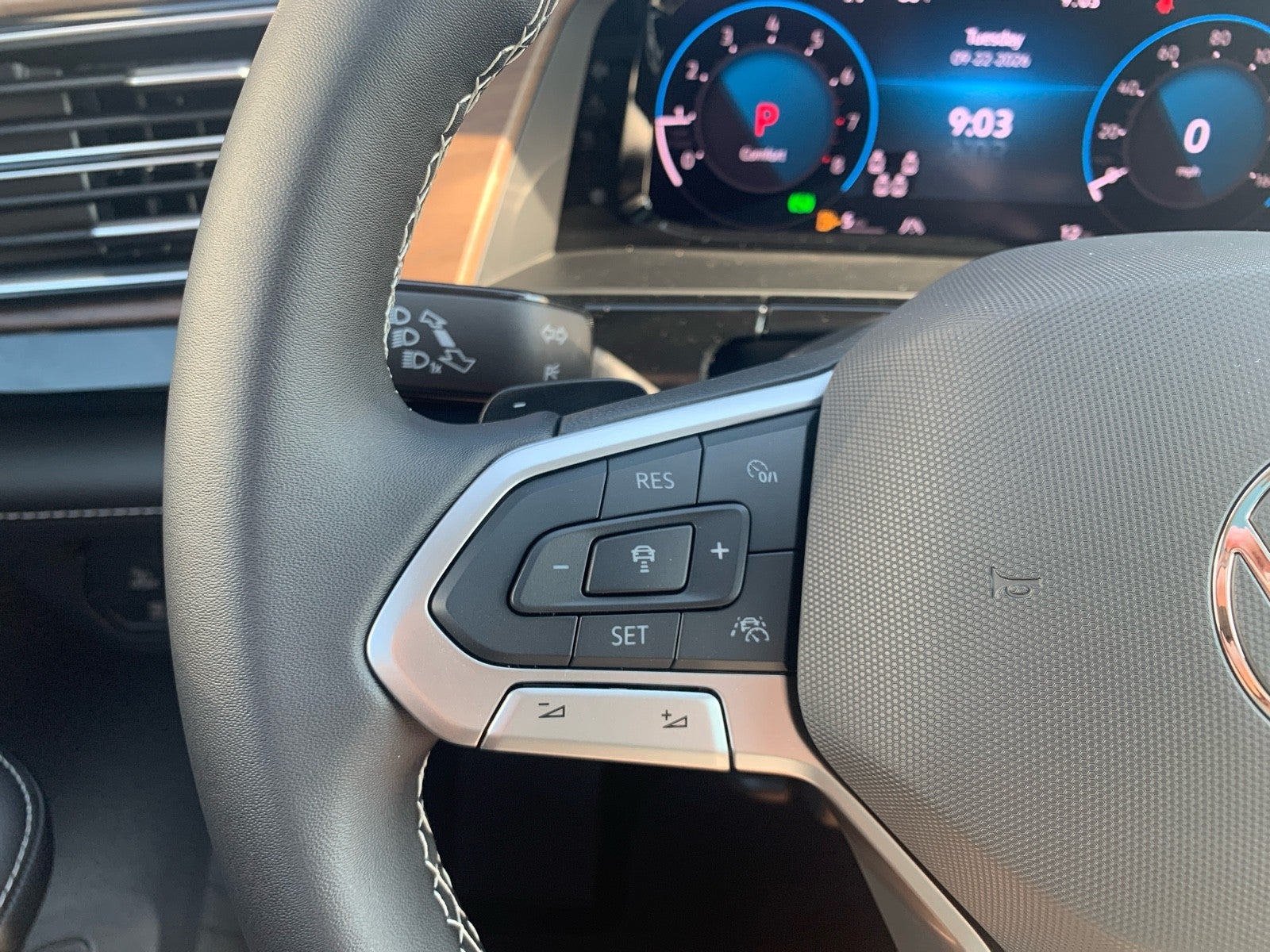 2026 Volkswagen Atlas 2.0T SE w/Technology FWD