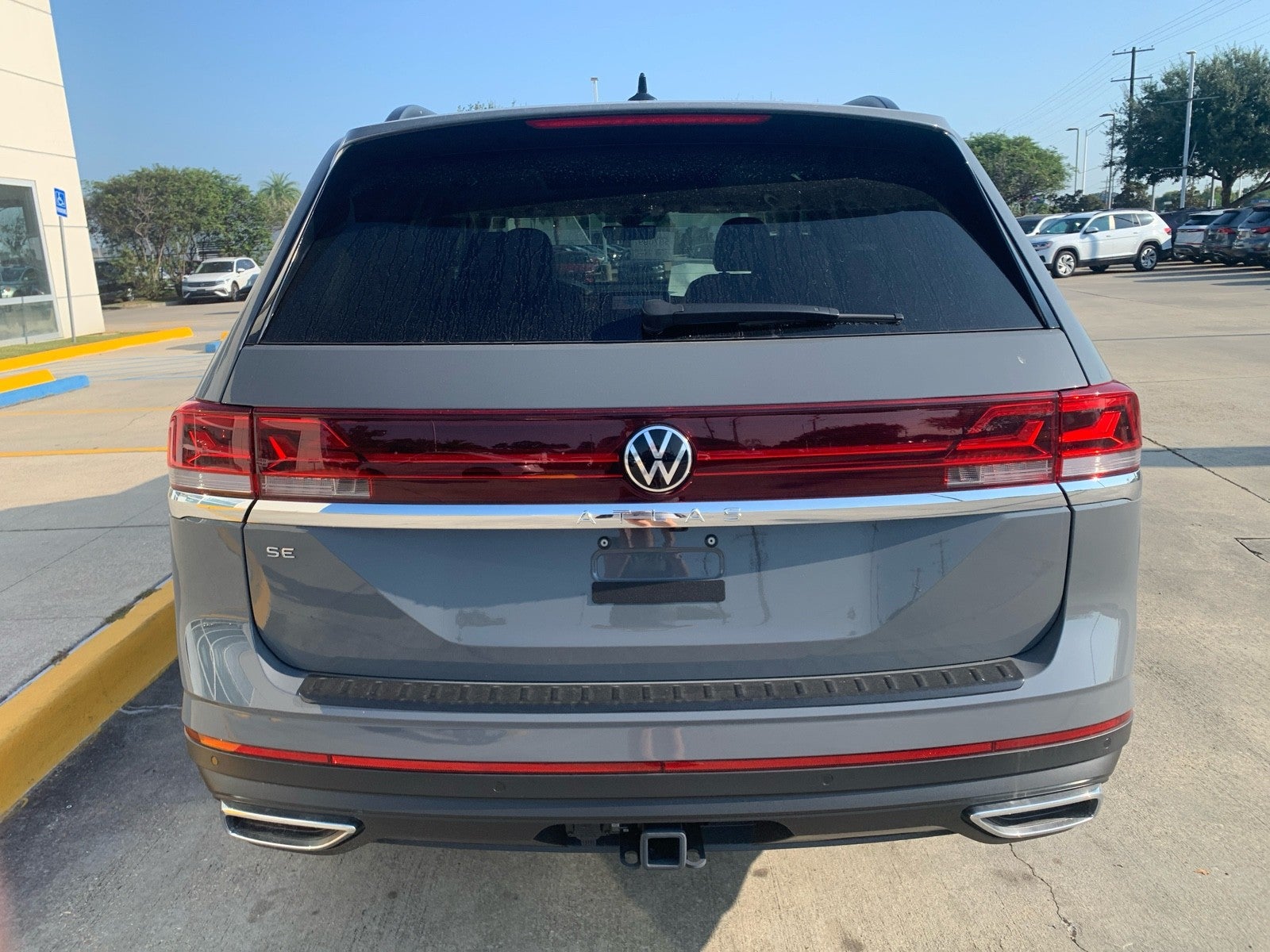 2026 Volkswagen Atlas 2.0T SE w/Technology FWD