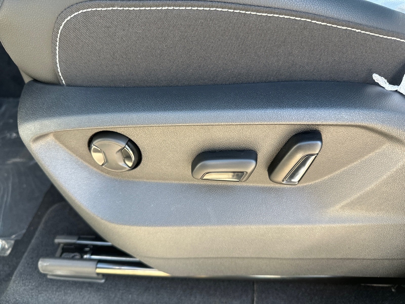 2026 Volkswagen Atlas 2.0T SE w/Technology FWD