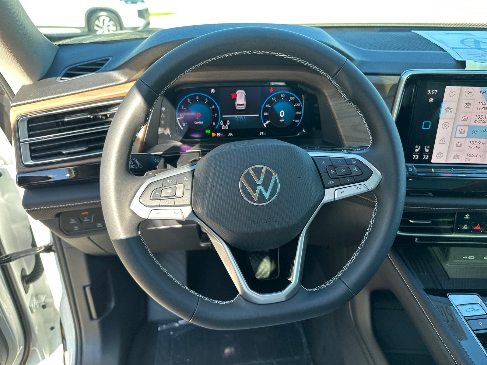 2026 Volkswagen Atlas 2.0T SE w/Technology FWD