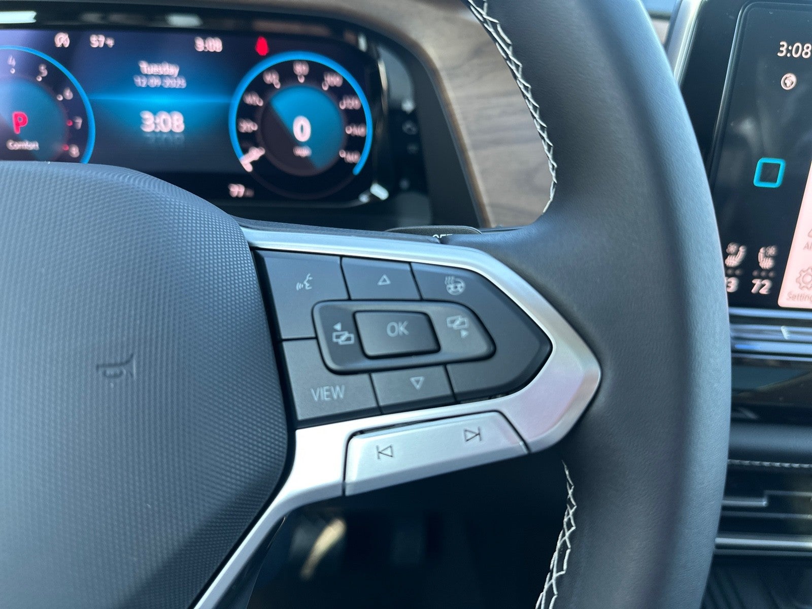 2026 Volkswagen Atlas 2.0T SE w/Technology FWD