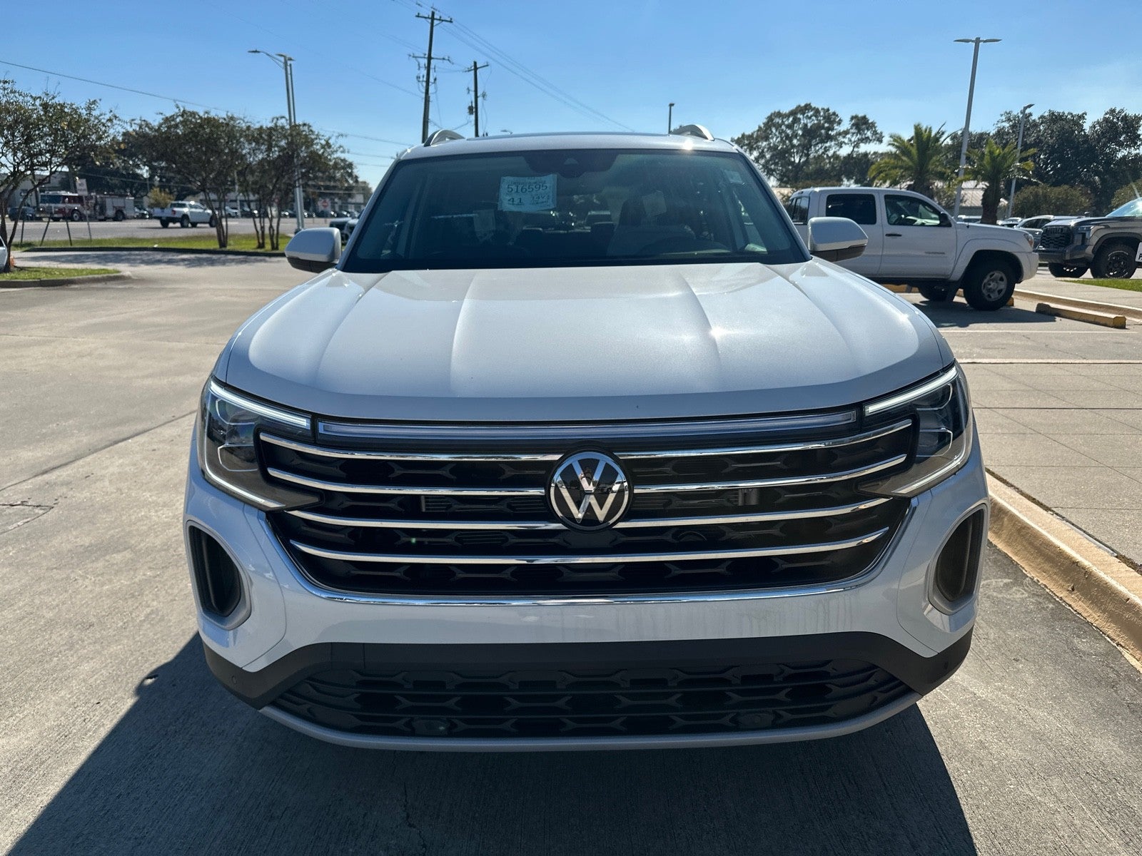 2026 Volkswagen Atlas 2.0T SE w/Technology FWD
