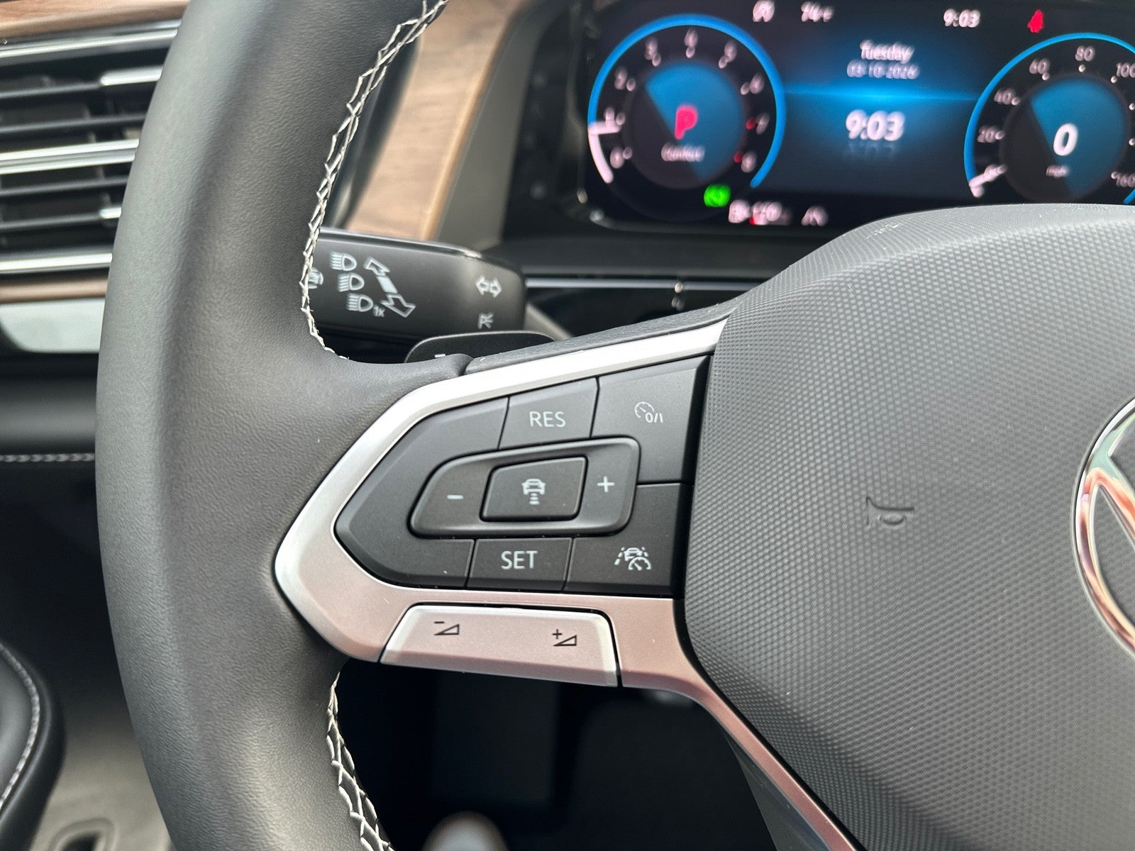 2026 Volkswagen Atlas 2.0T SE w/Technology FWD