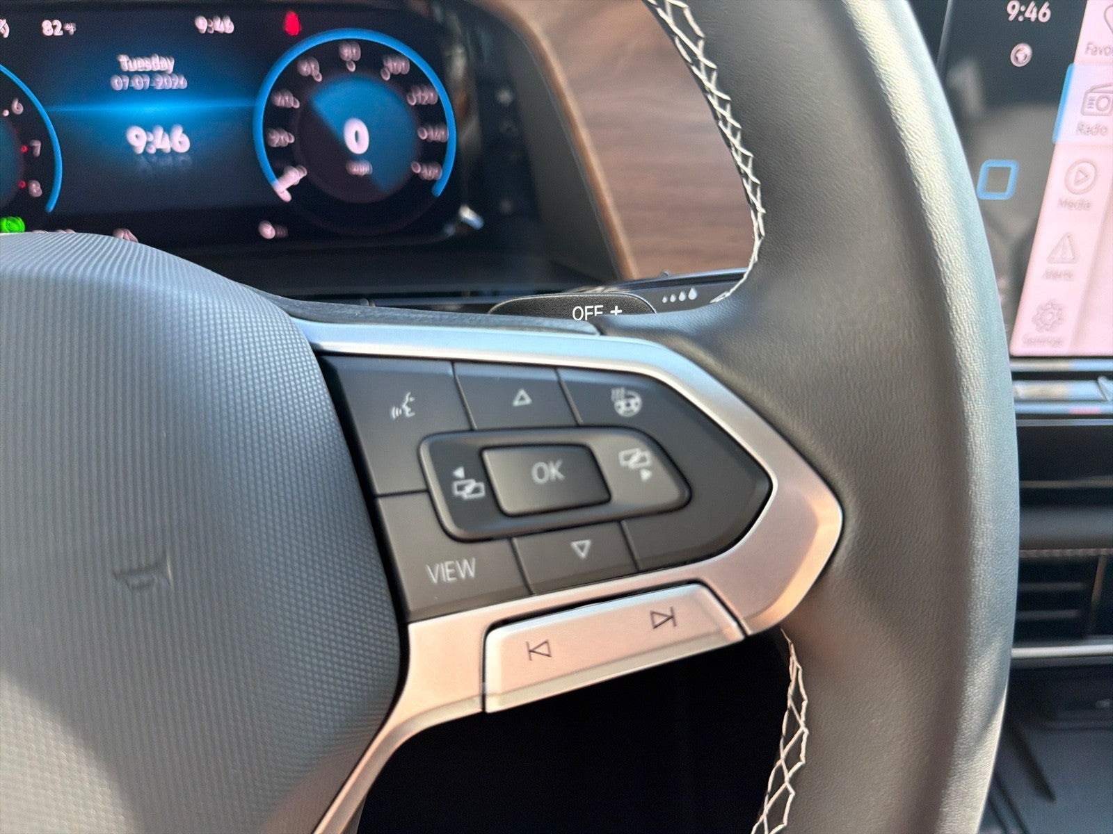 2026 Volkswagen Atlas 2.0T SE w/Technology FWD
