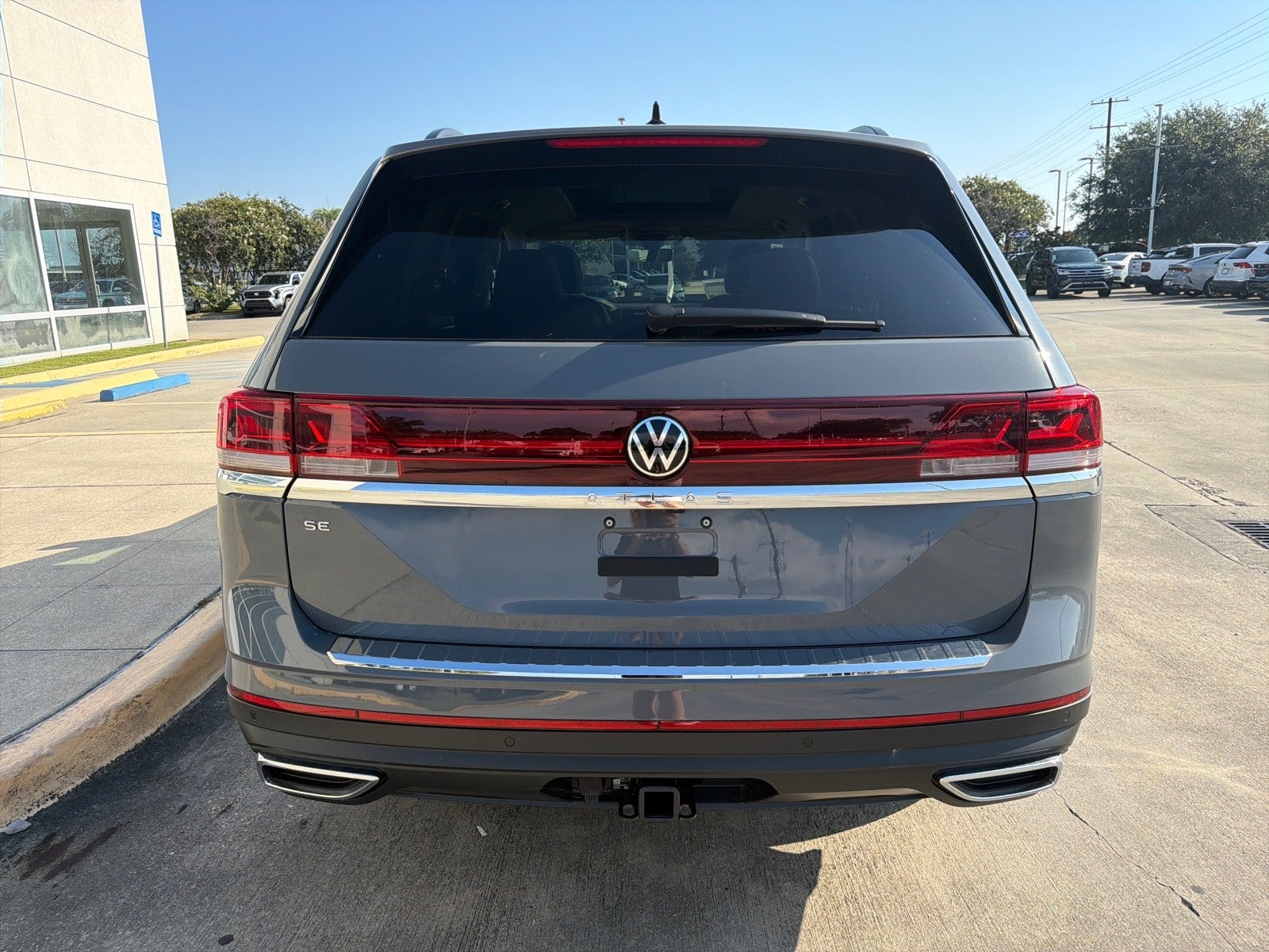 2026 Volkswagen Atlas 2.0T SE w/Technology FWD