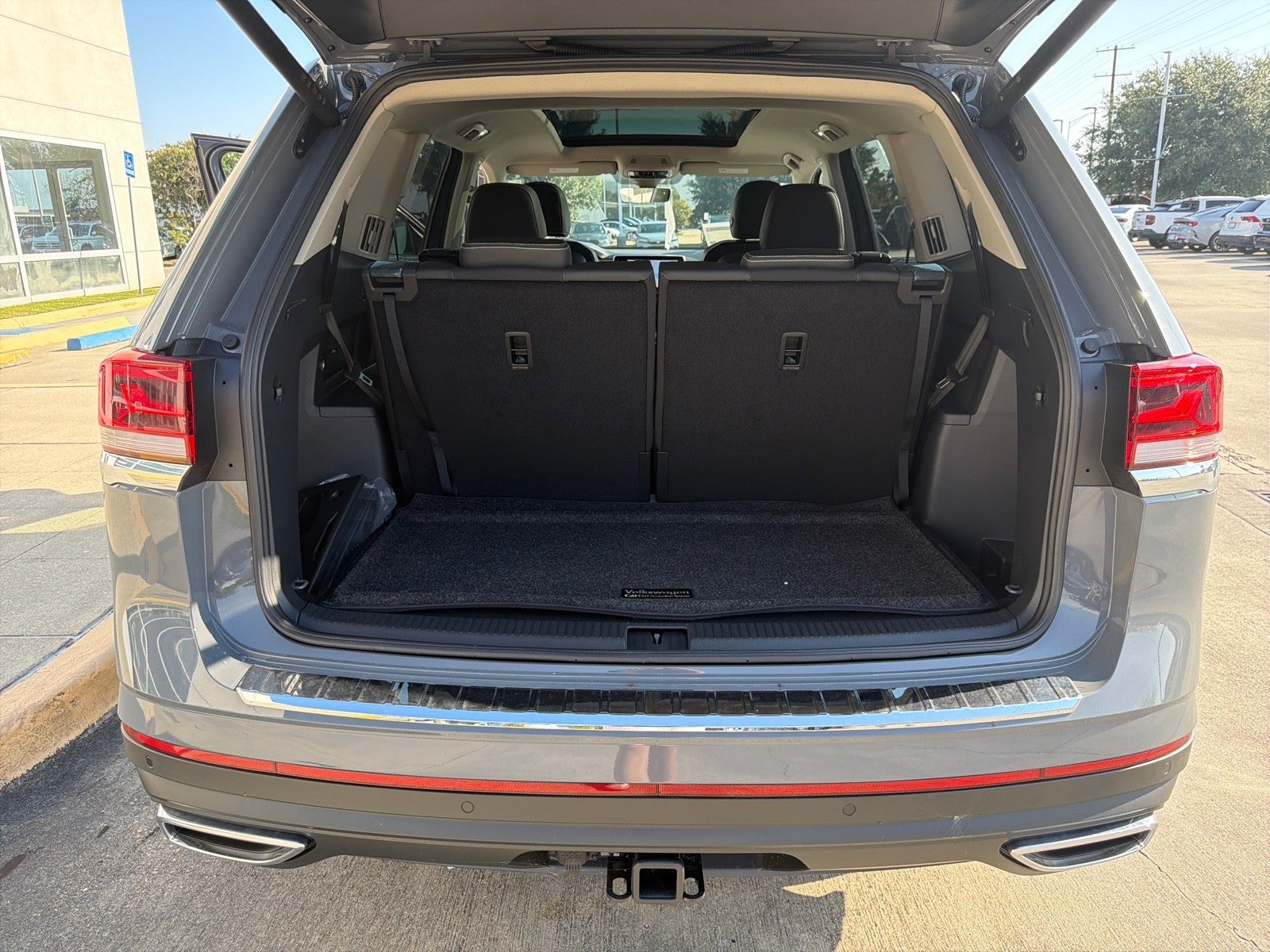 2026 Volkswagen Atlas 2.0T SE w/Technology FWD