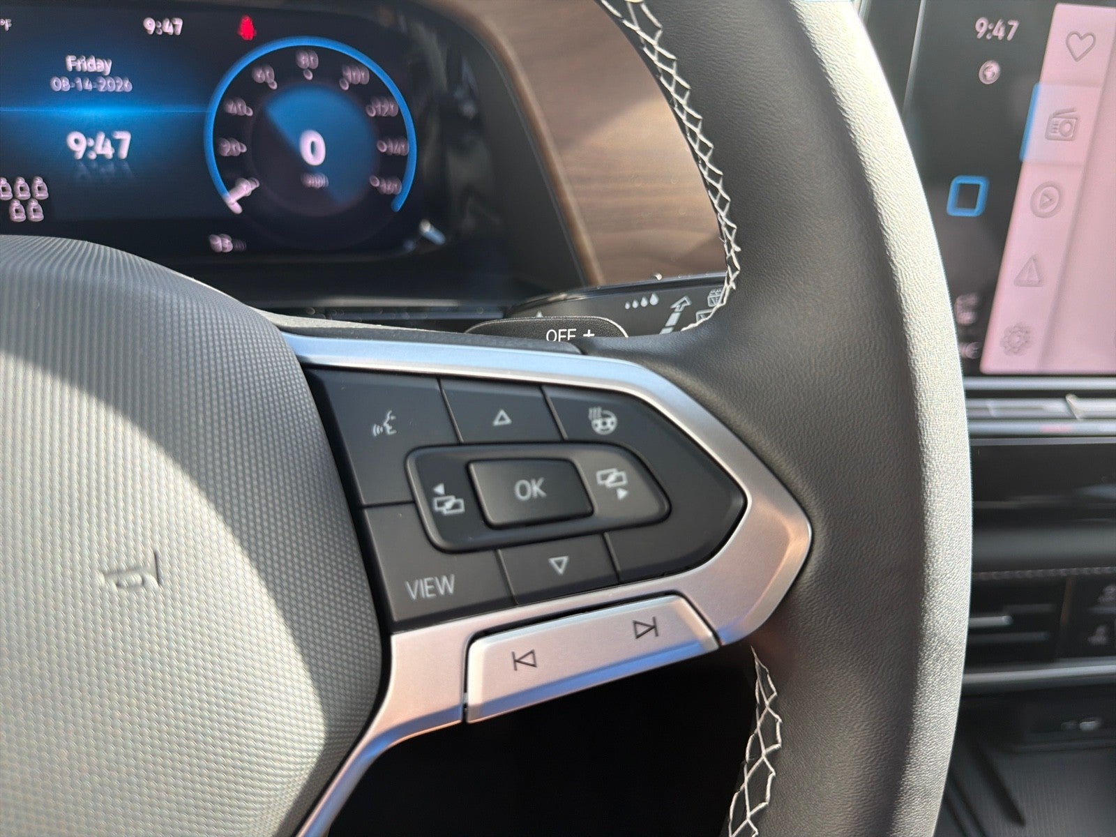 2026 Volkswagen Atlas 2.0T SE w/Technology FWD