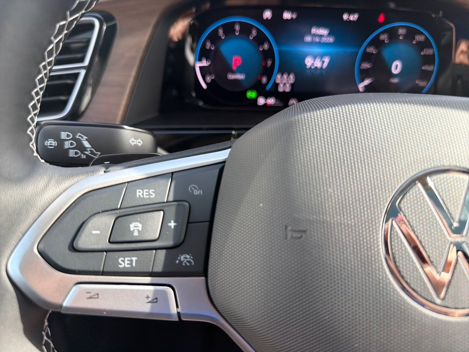 2026 Volkswagen Atlas 2.0T SE w/Technology FWD