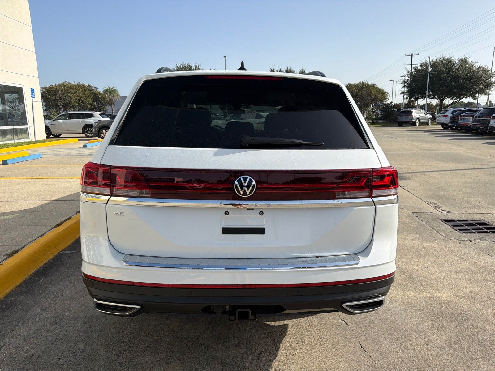 2026 Volkswagen Atlas 2.0T SE w/Technology FWD
