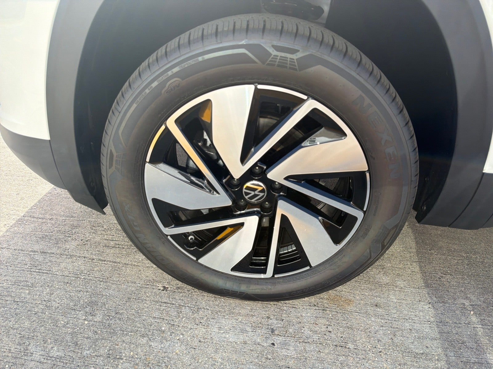 2026 Volkswagen Atlas 2.0T SE w/Technology FWD