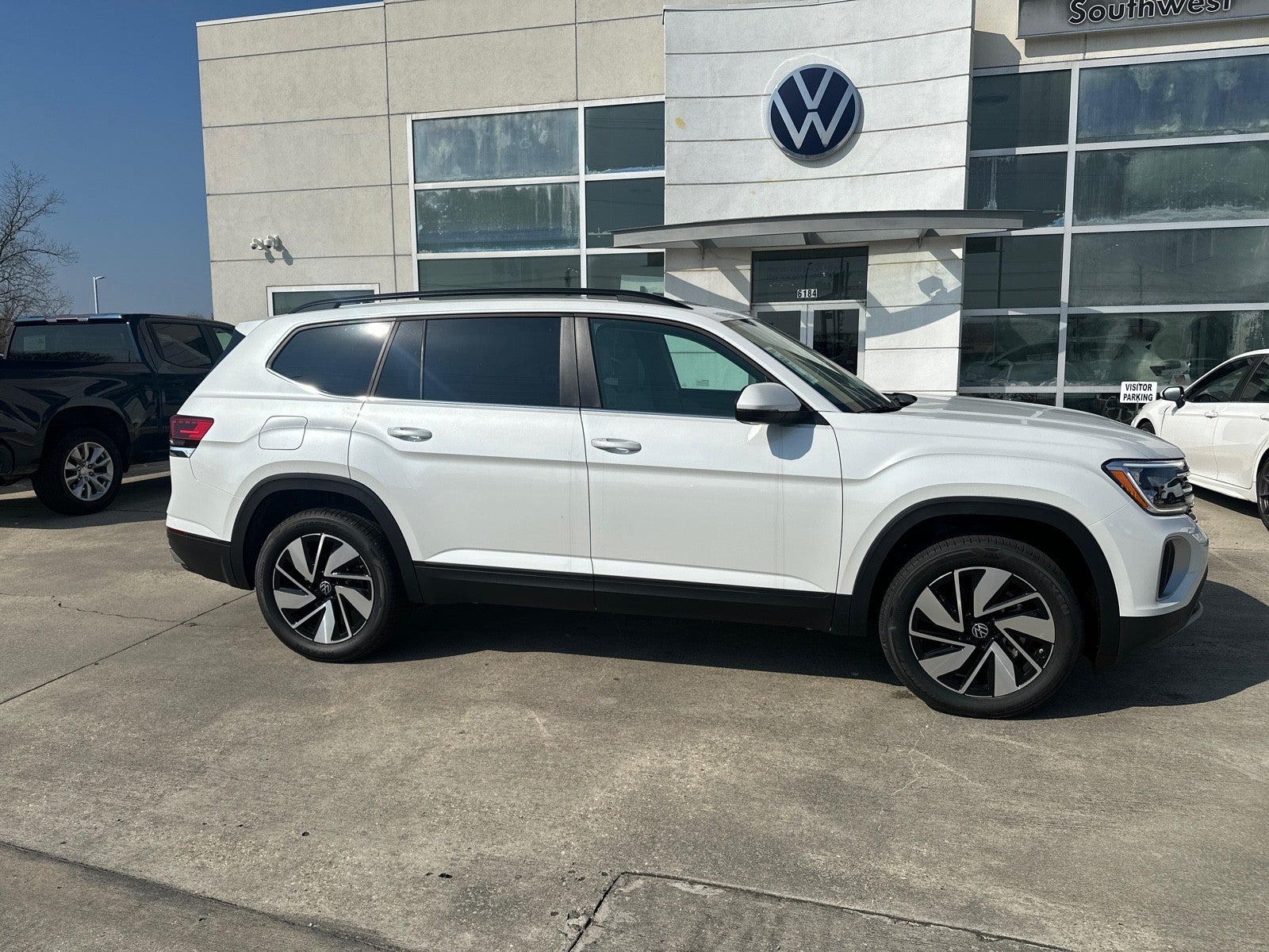 2026 Volkswagen Atlas 2.0T SE w/Technology FWD