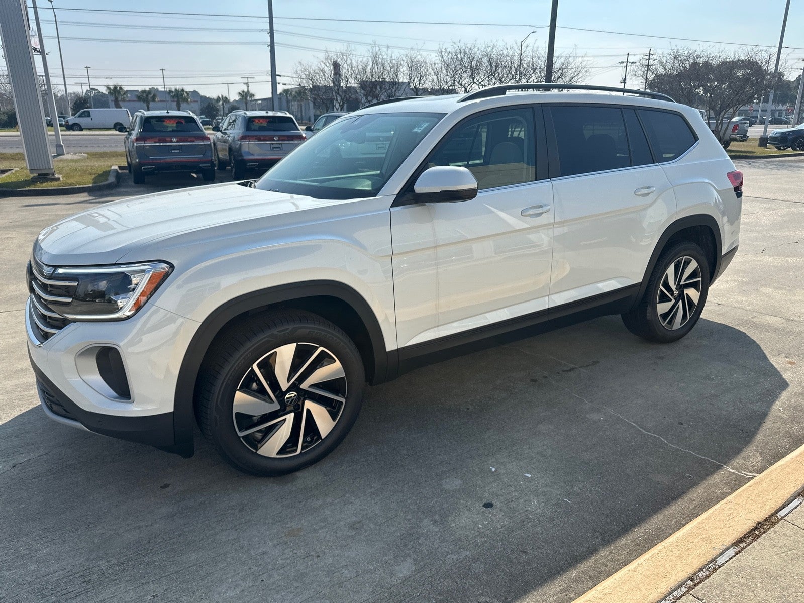 2026 Volkswagen Atlas 2.0T SE w/Technology FWD