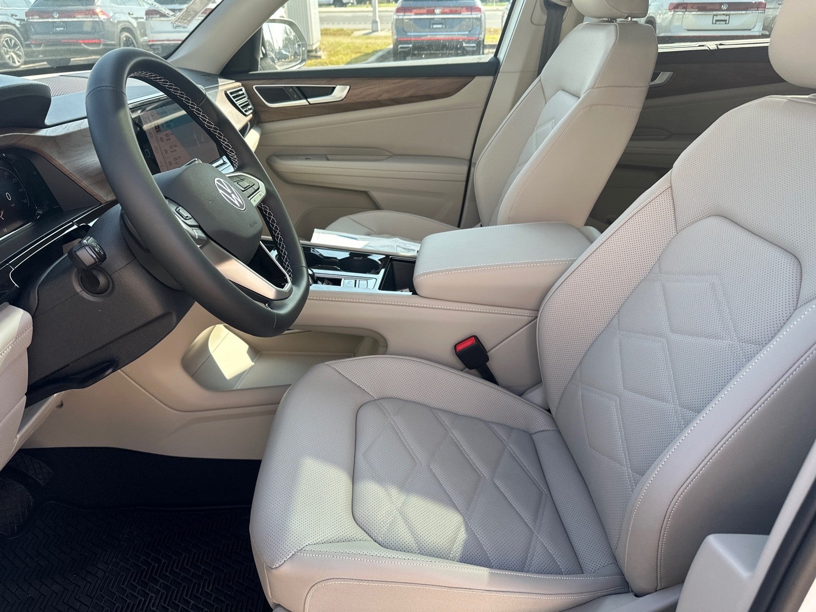 2026 Volkswagen Atlas 2.0T SE w/Technology FWD