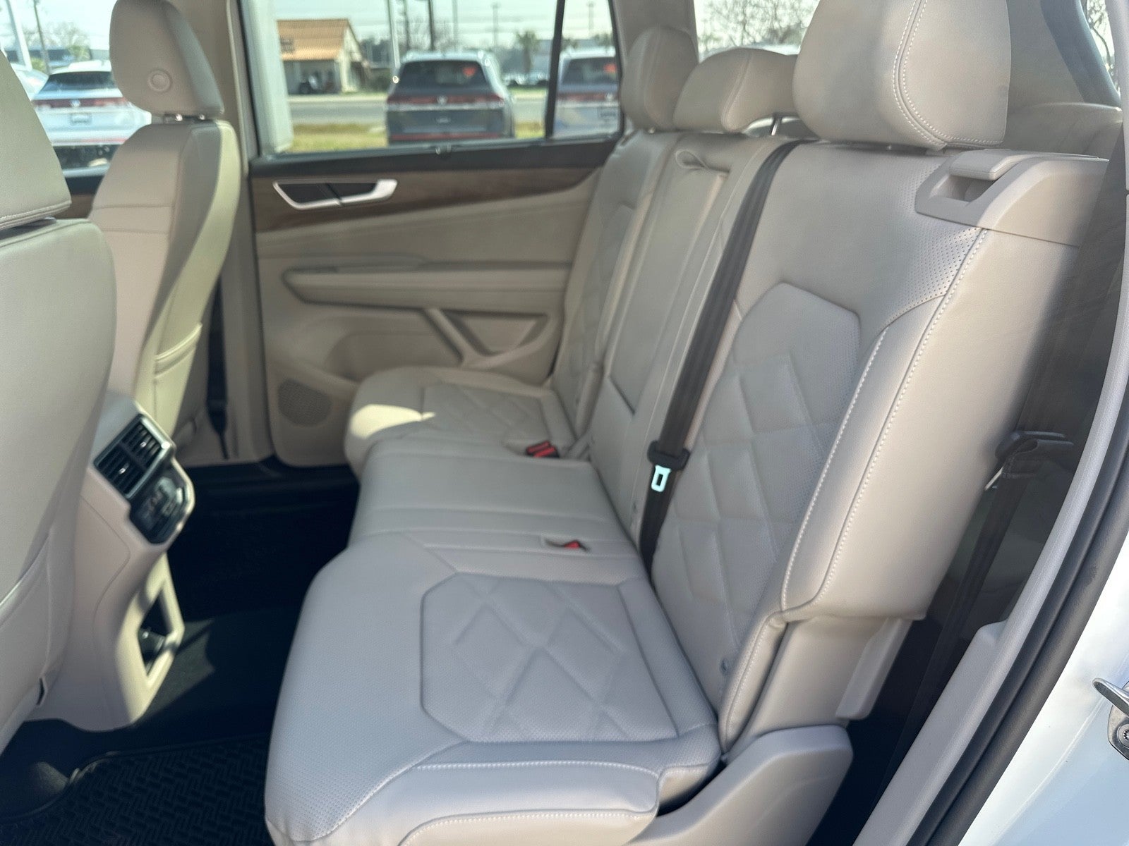 2026 Volkswagen Atlas 2.0T SE w/Technology FWD