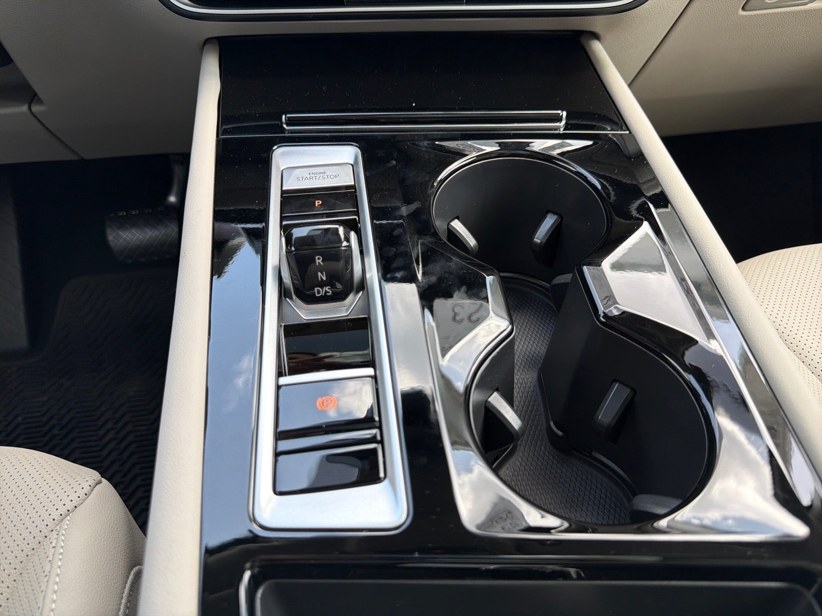 2026 Volkswagen Atlas 2.0T SE w/Technology FWD