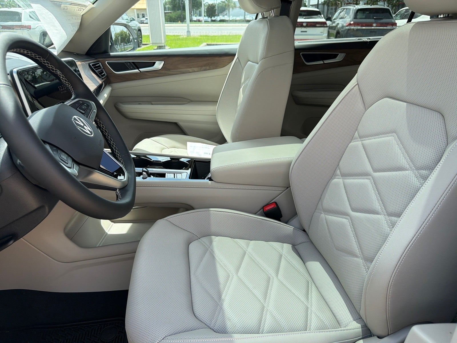 2026 Volkswagen Atlas 2.0T SE w/Technology FWD