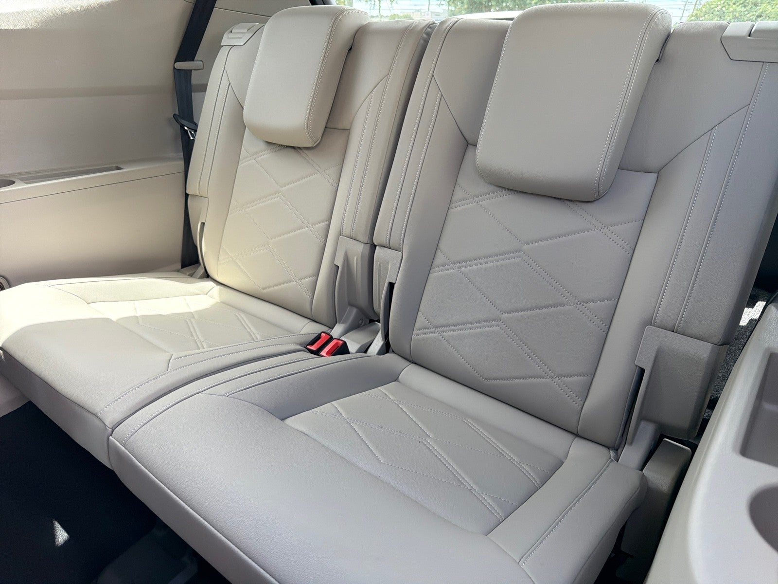 2026 Volkswagen Atlas 2.0T SE w/Technology FWD