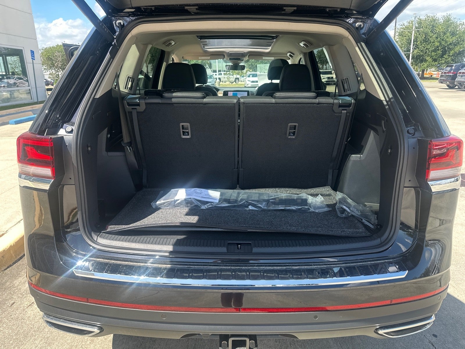 2026 Volkswagen Atlas 2.0T SE w/Technology FWD