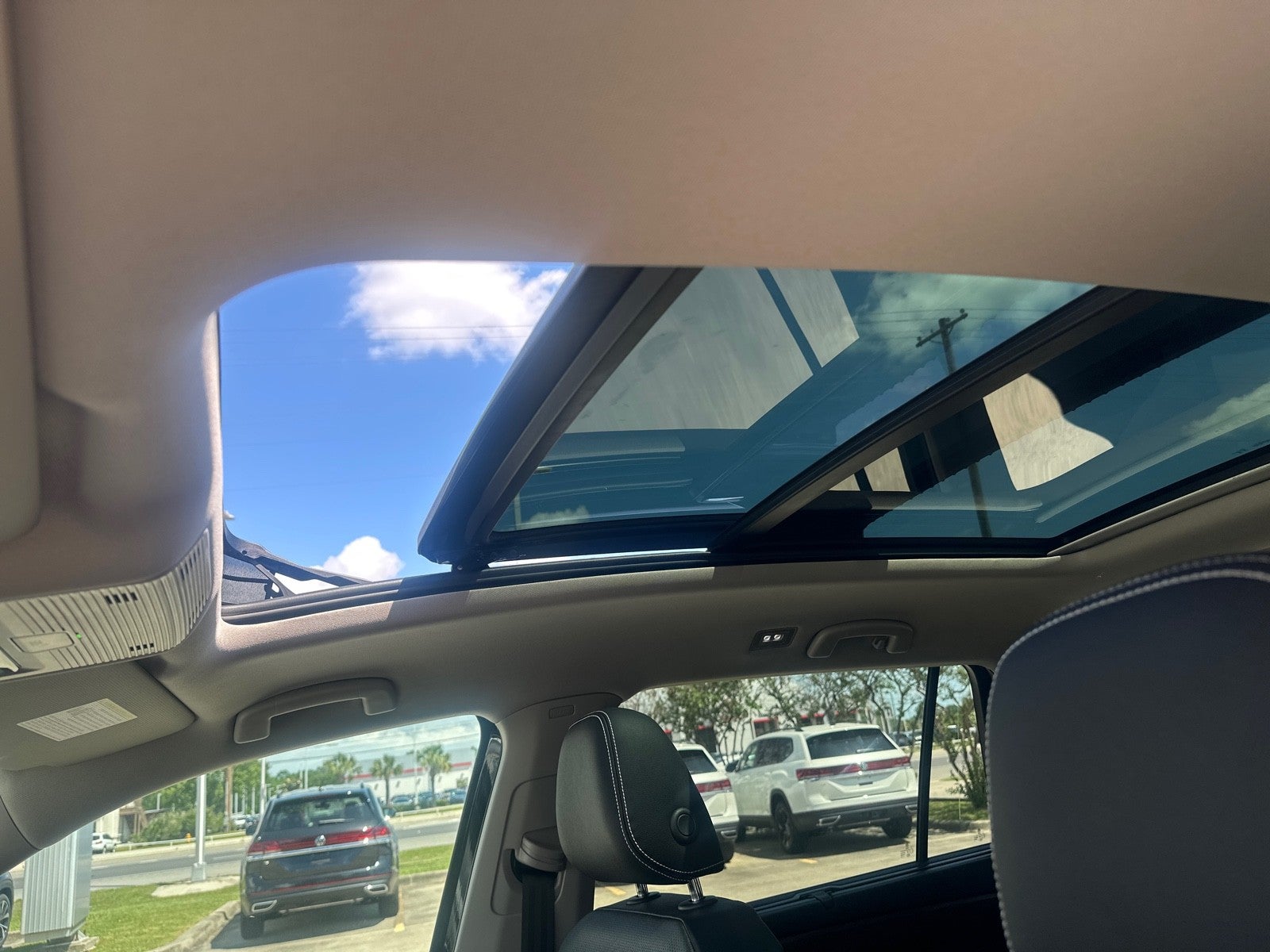 2026 Volkswagen Atlas 2.0T SE w/Technology FWD