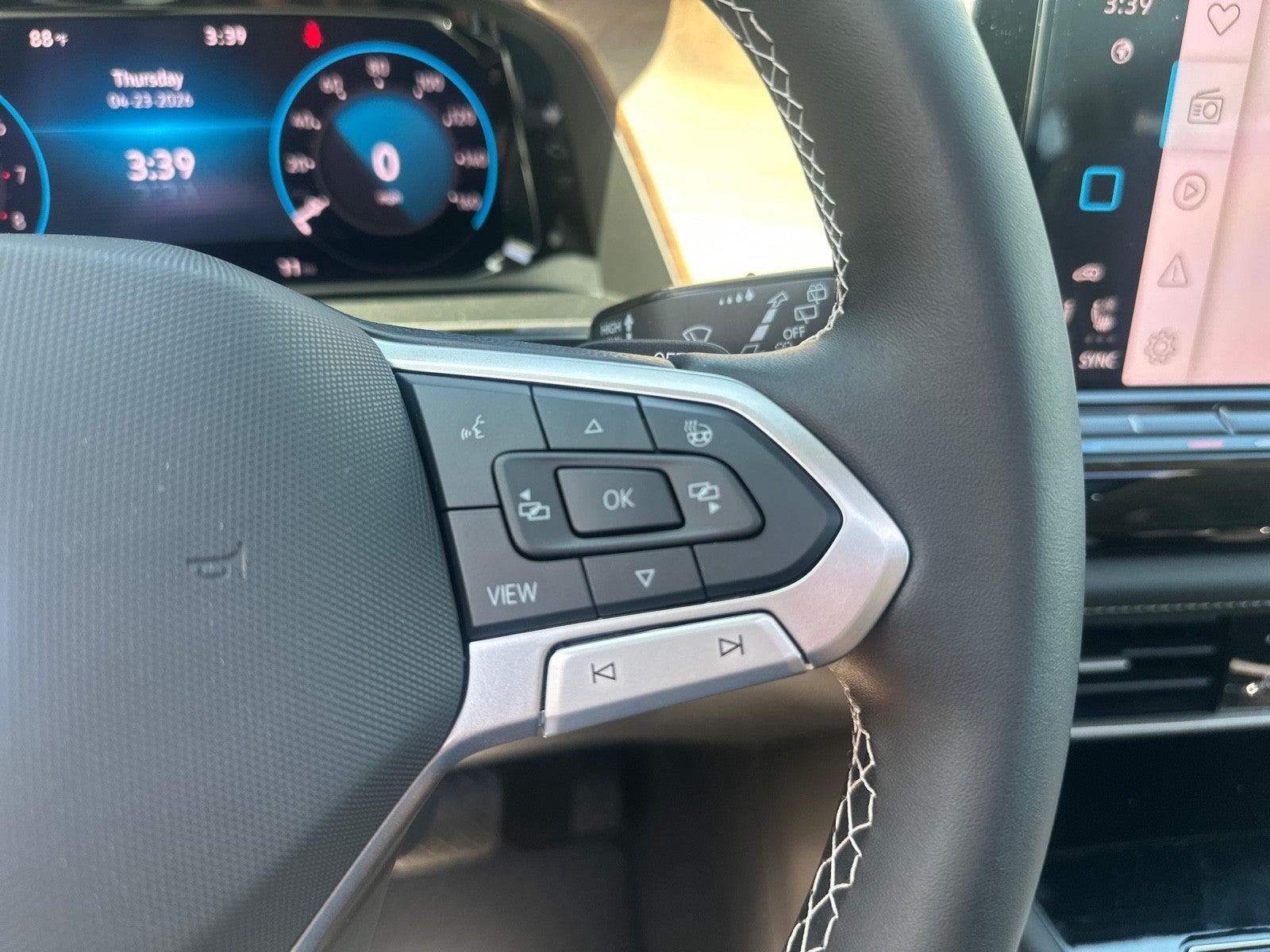 2026 Volkswagen Atlas 2.0T SE w/Technology FWD