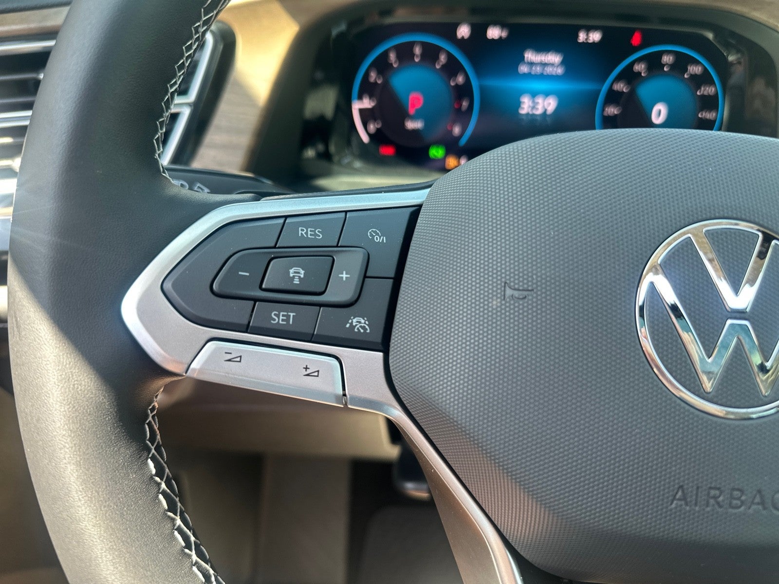 2026 Volkswagen Atlas 2.0T SE w/Technology FWD