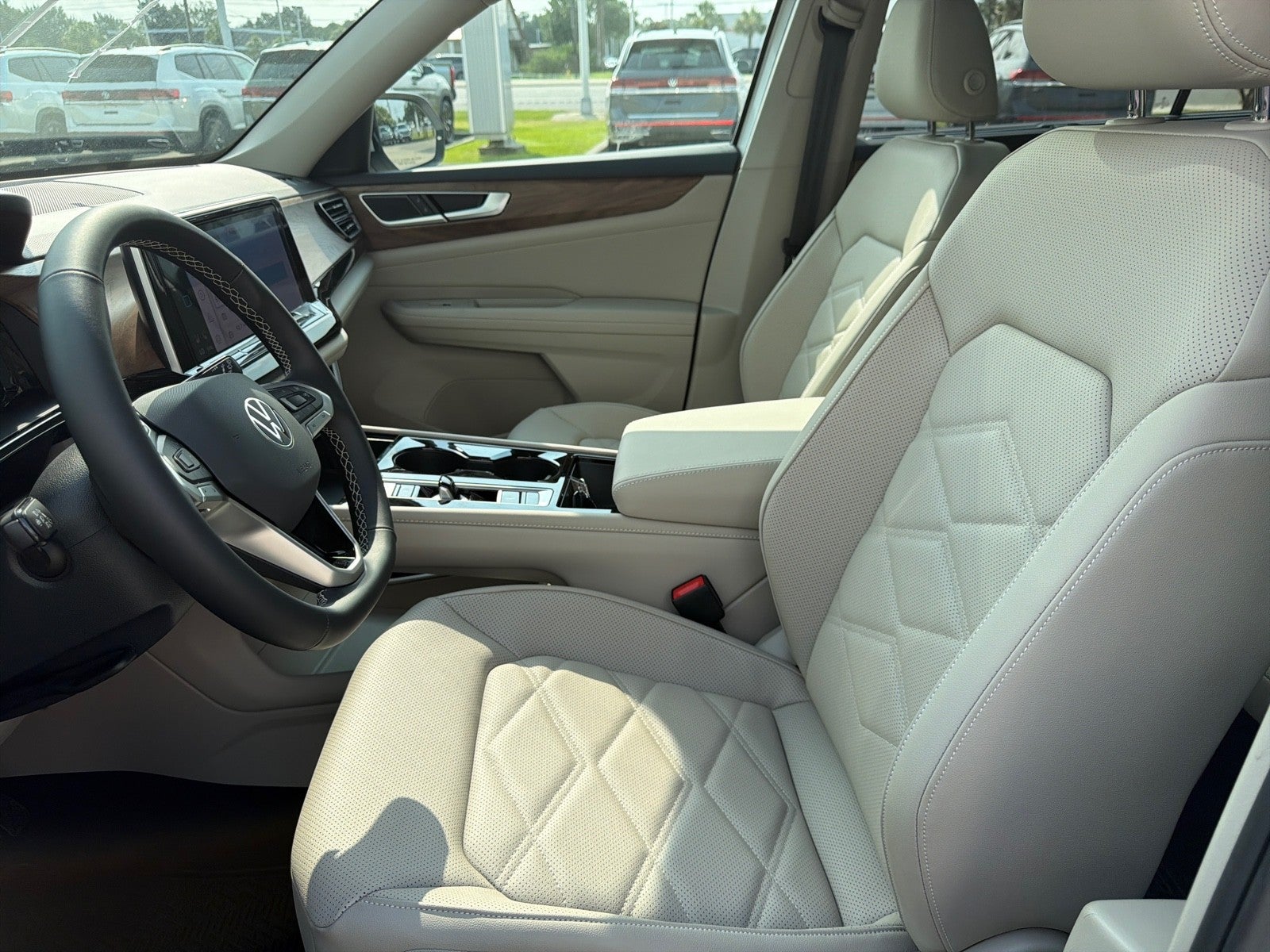2026 Volkswagen Atlas 2.0T SE w/Technology FWD