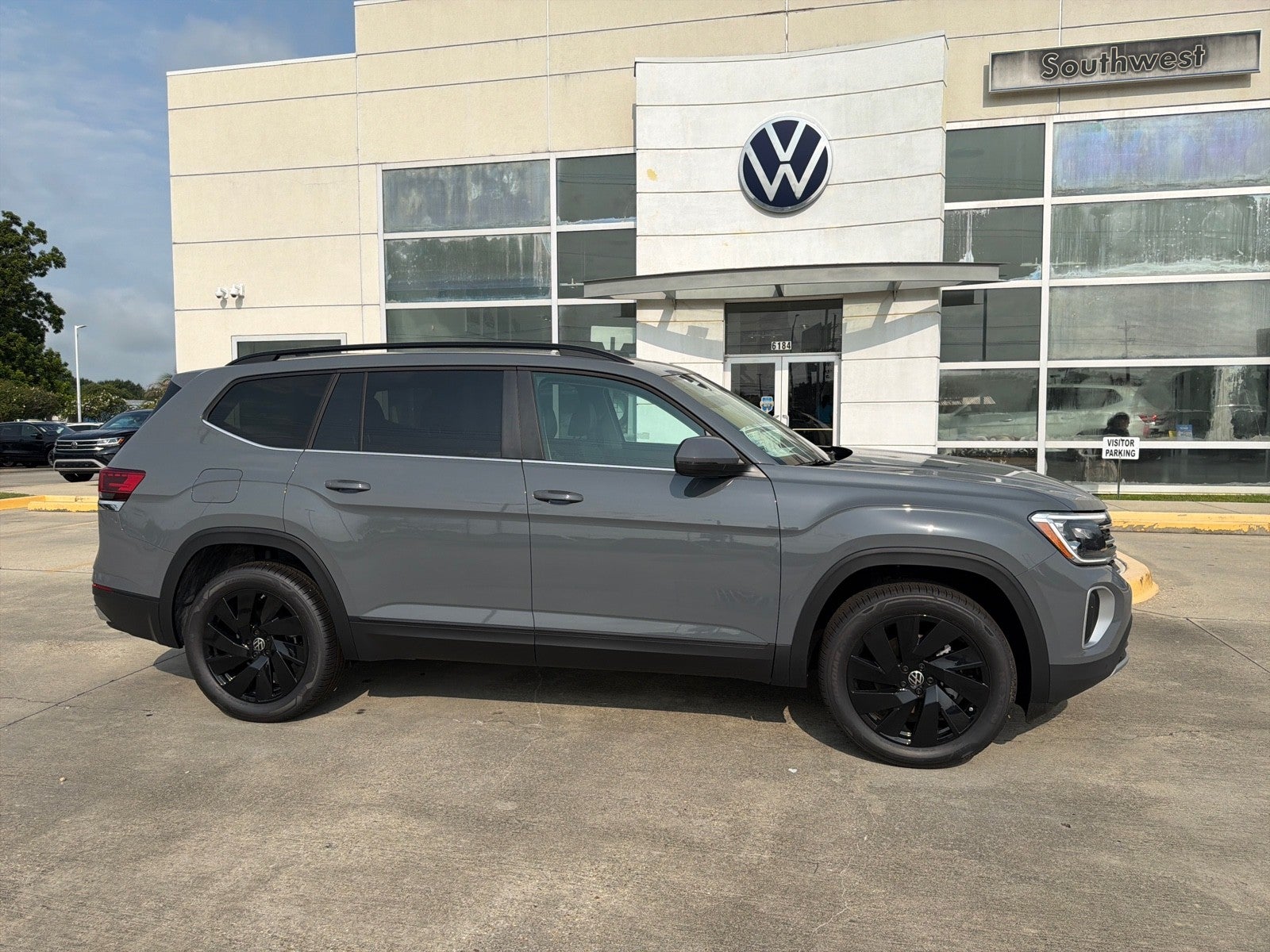 2026 Volkswagen Atlas 2.0T SE w/Technology FWD