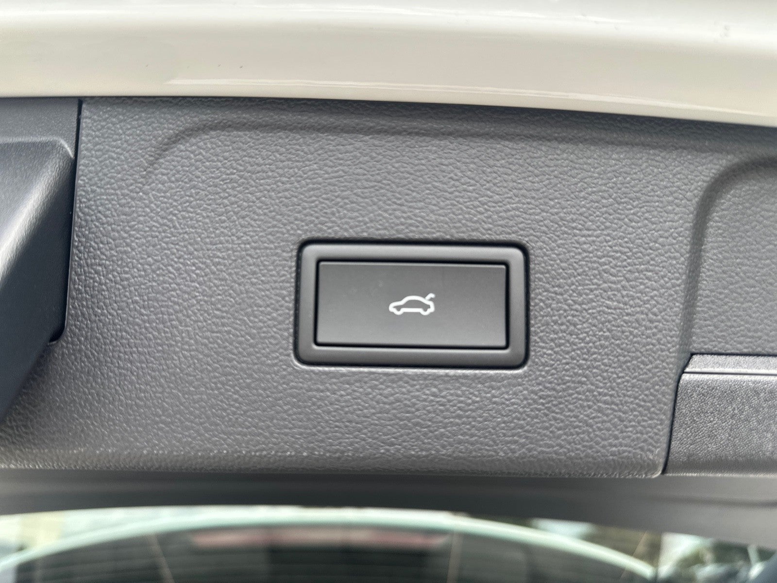 2026 Volkswagen Atlas 2.0T SE w/Technology FWD