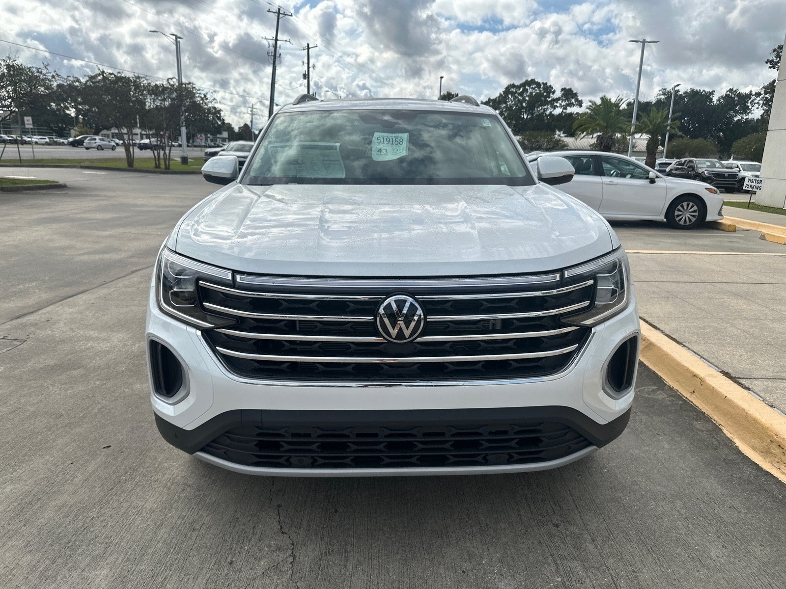 2026 Volkswagen Atlas 2.0T SE w/Technology FWD
