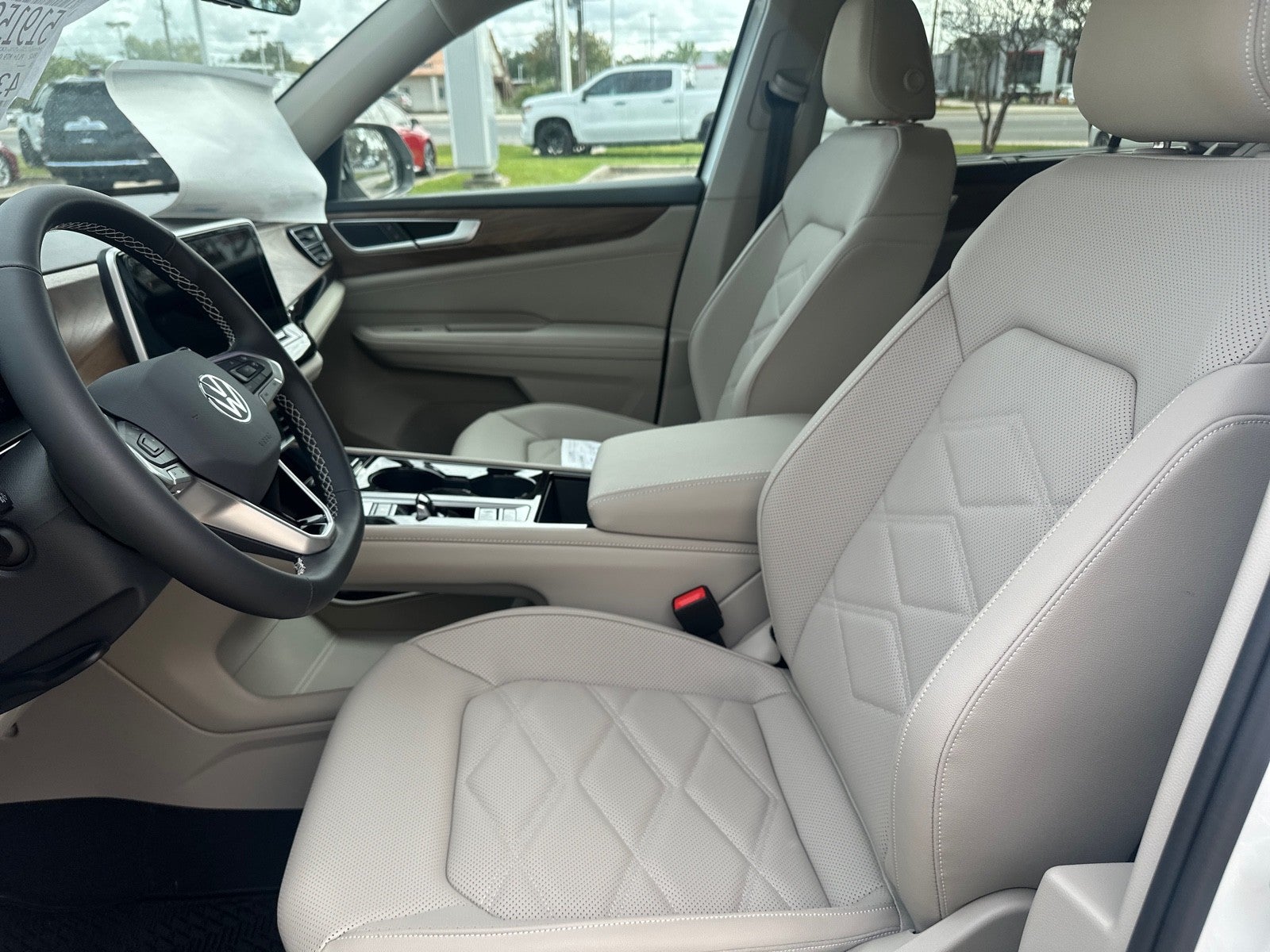 2026 Volkswagen Atlas 2.0T SE w/Technology FWD