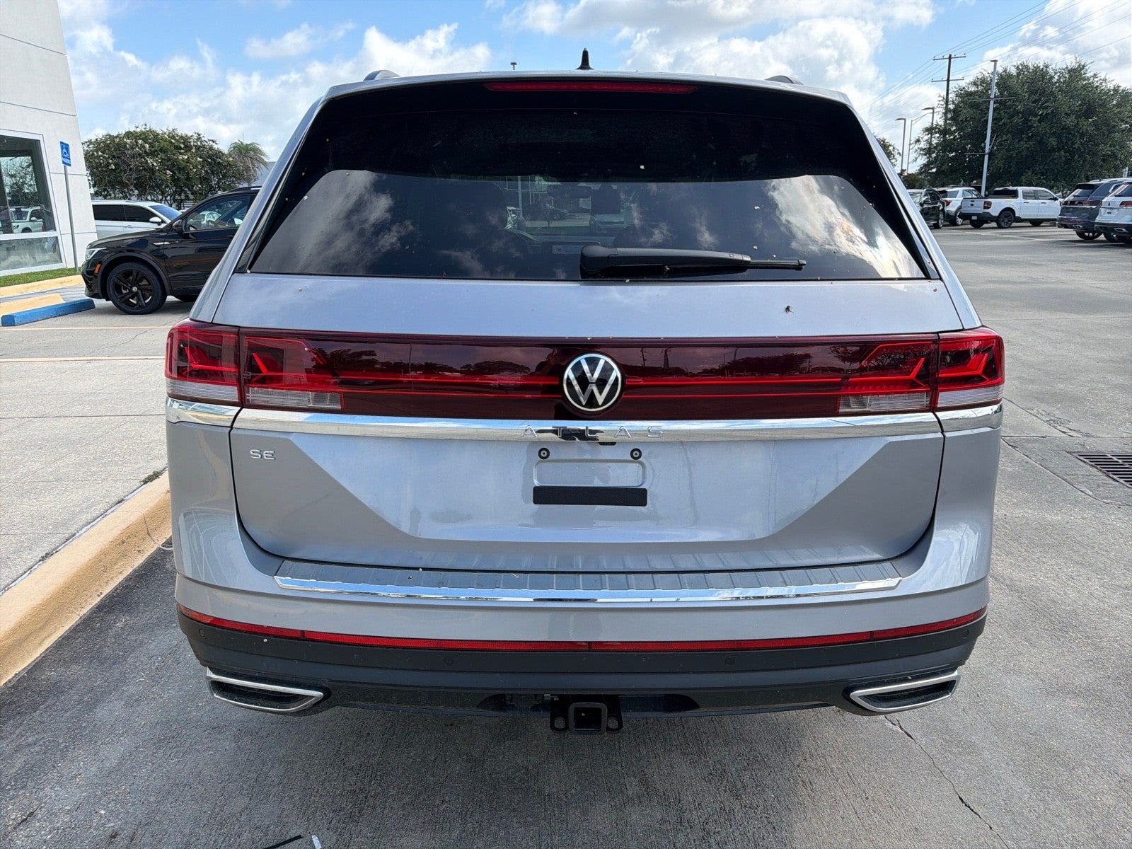 2026 Volkswagen Atlas 2.0T SE w/Technology FWD