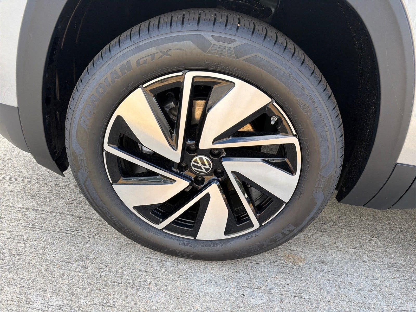 2026 Volkswagen Atlas 2.0T SE w/Technology FWD