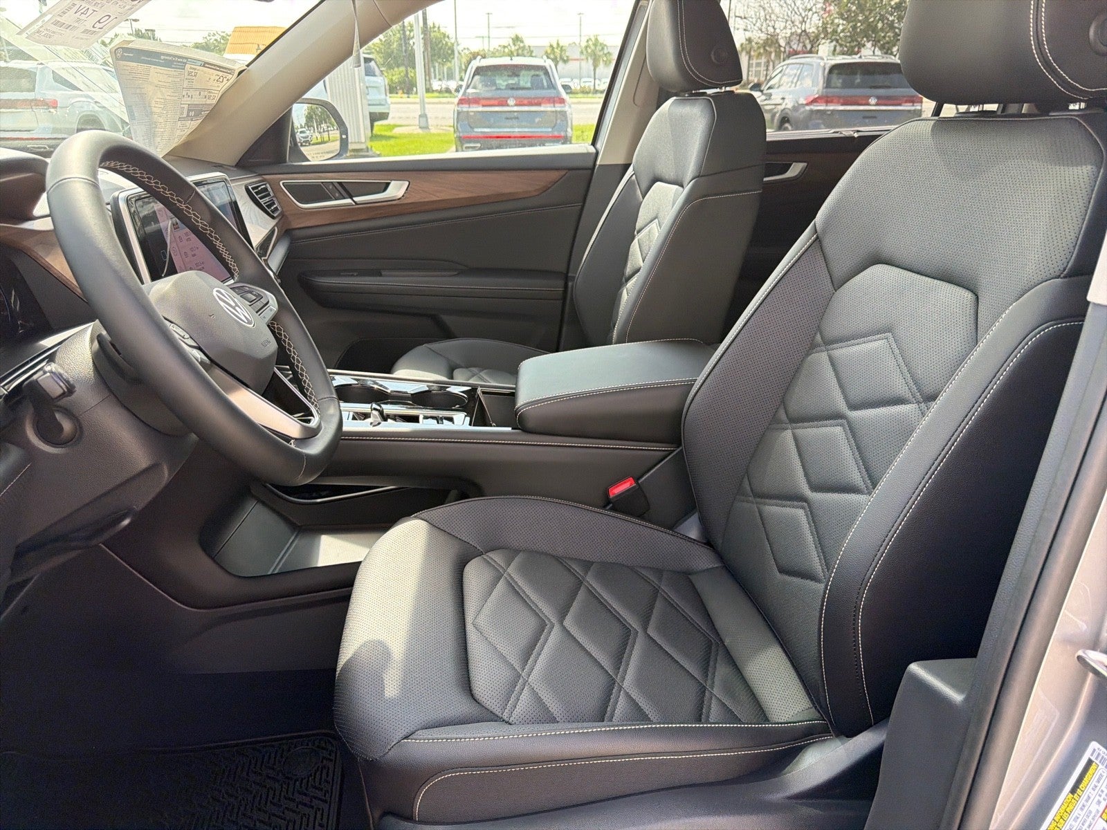 2026 Volkswagen Atlas 2.0T SE w/Technology FWD