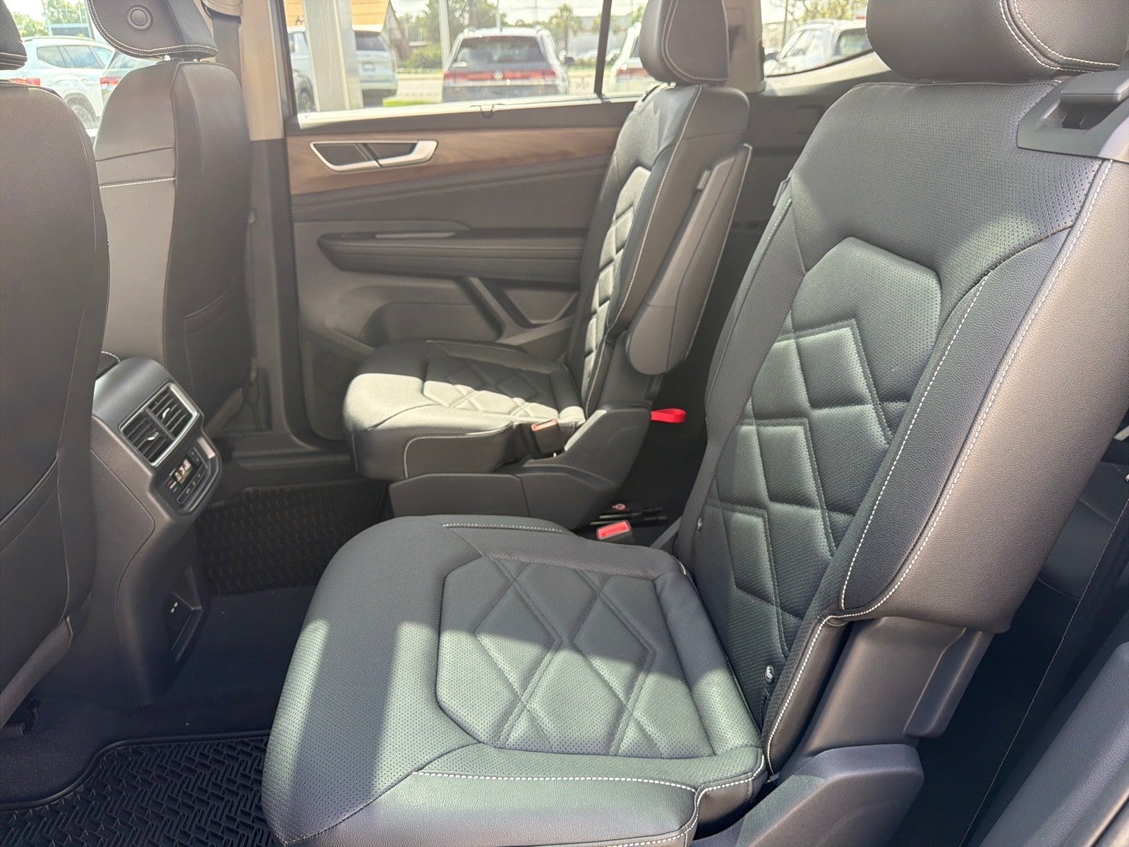 2026 Volkswagen Atlas 2.0T SE w/Technology FWD
