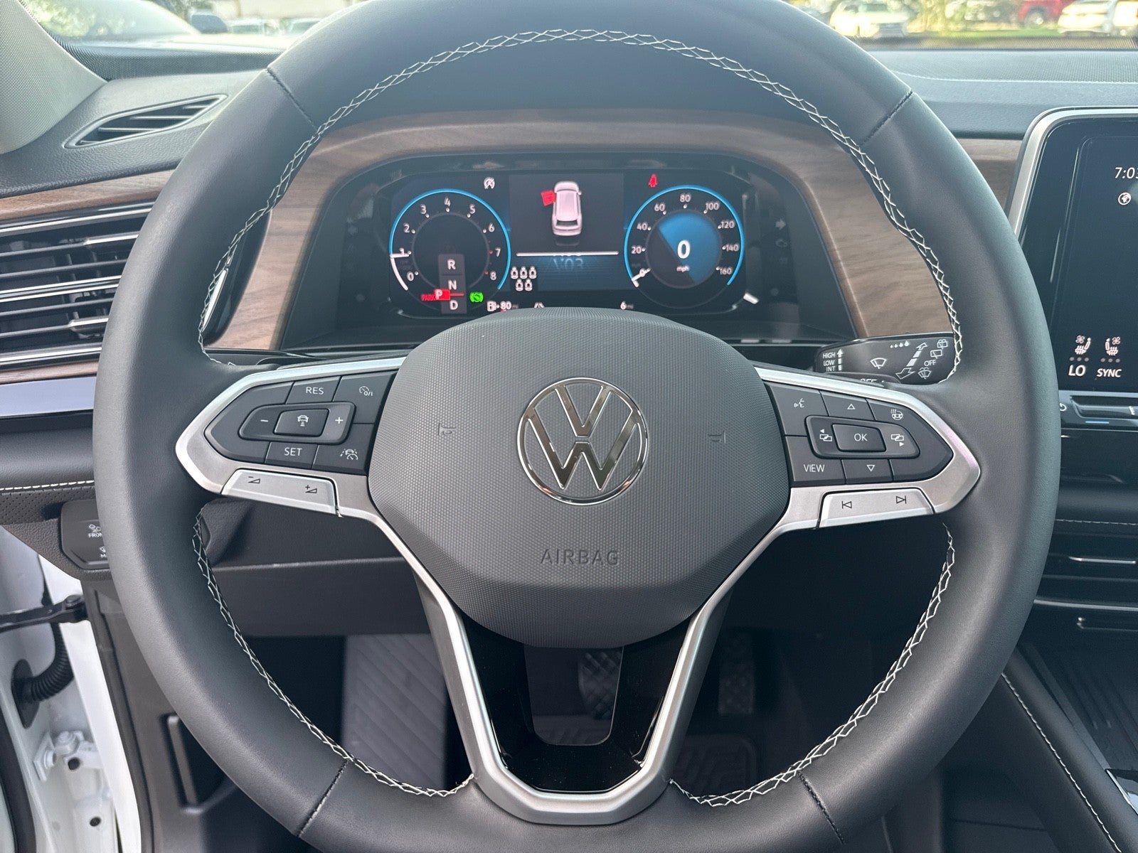 2026 Volkswagen Atlas 2.0T SE w/Technology FWD