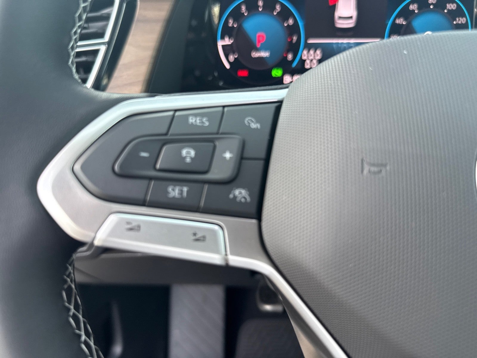 2026 Volkswagen Atlas 2.0T SE w/Technology FWD