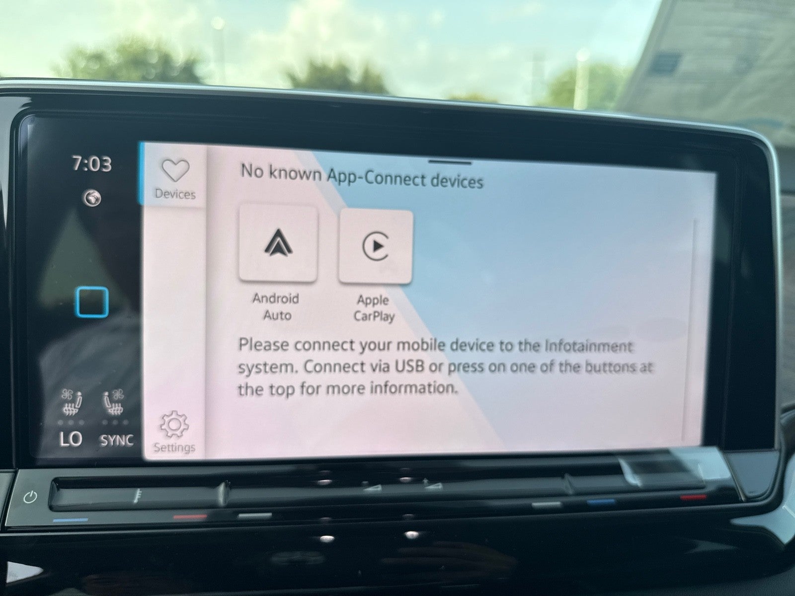 2026 Volkswagen Atlas 2.0T SE w/Technology FWD