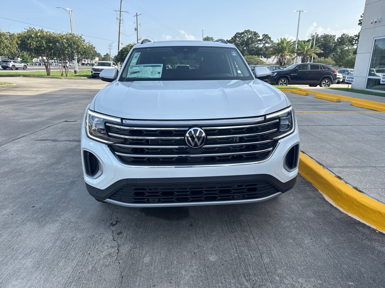 2026 Volkswagen Atlas 2.0T SE w/Technology FWD