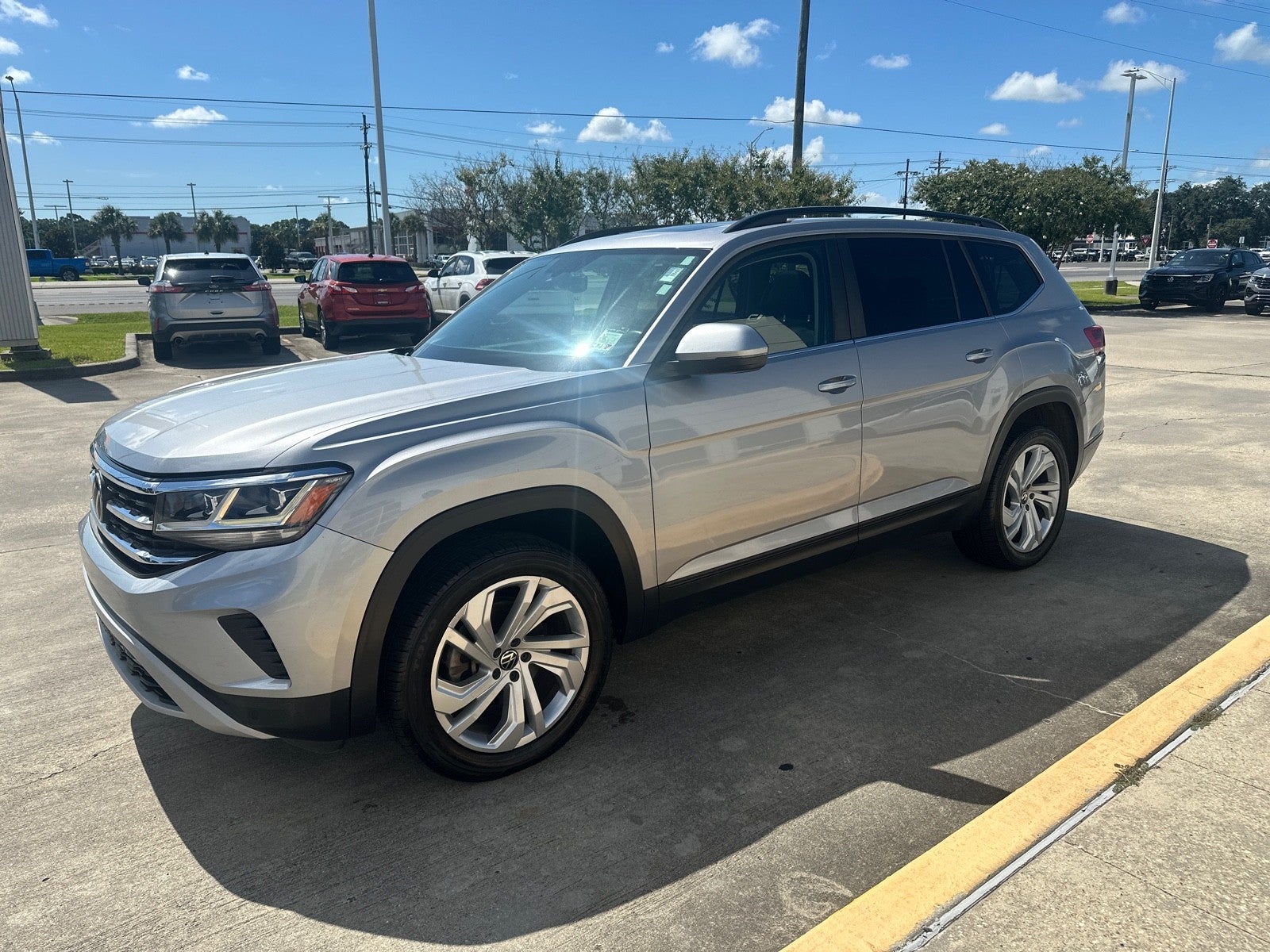 2021 Volkswagen Atlas 2021.5 3.6L V6 SE w/Technology FWD