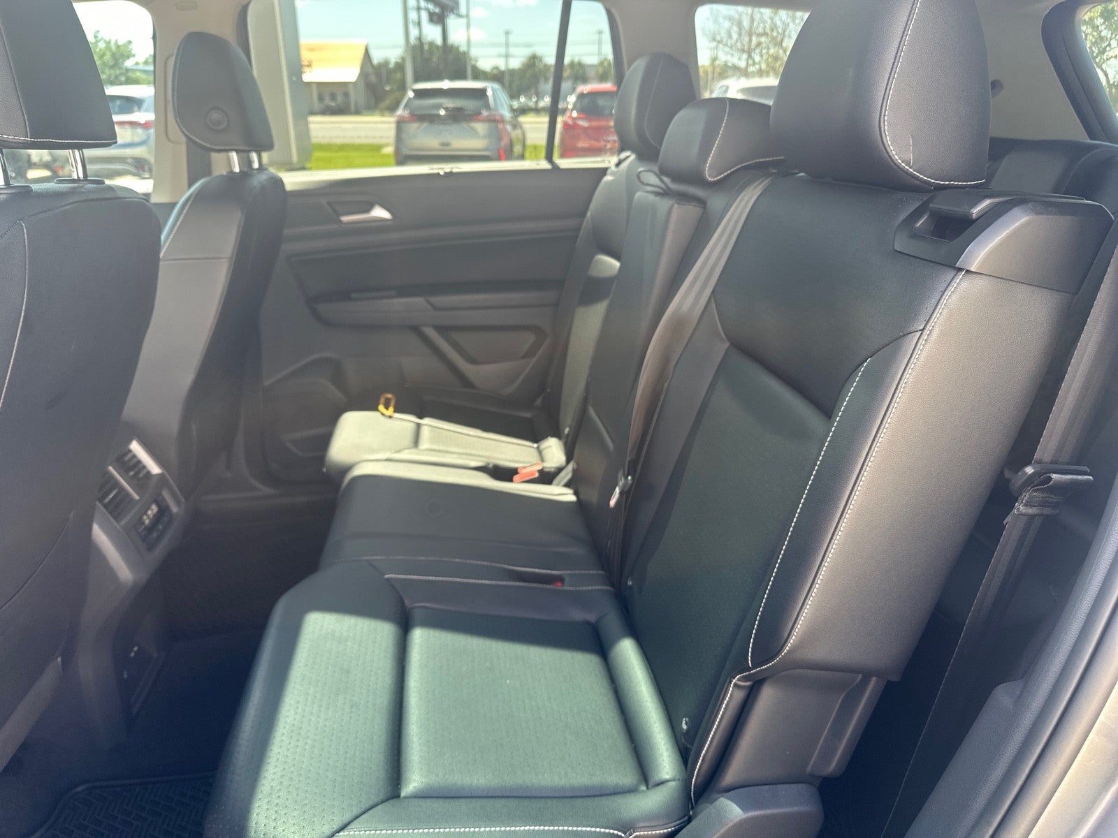 2021 Volkswagen Atlas 2021.5 3.6L V6 SE w/Technology FWD