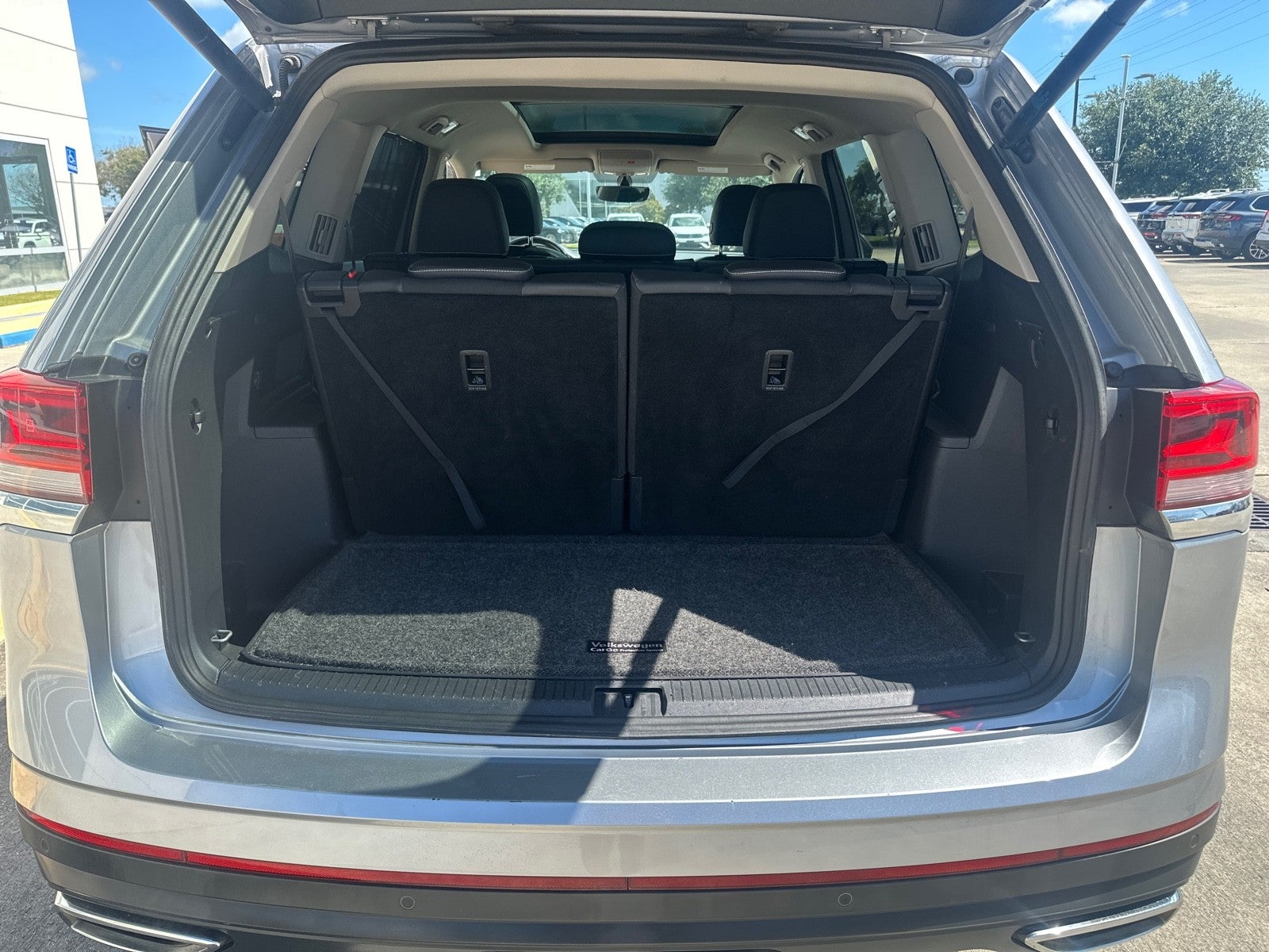 2021 Volkswagen Atlas 2021.5 3.6L V6 SE w/Technology FWD