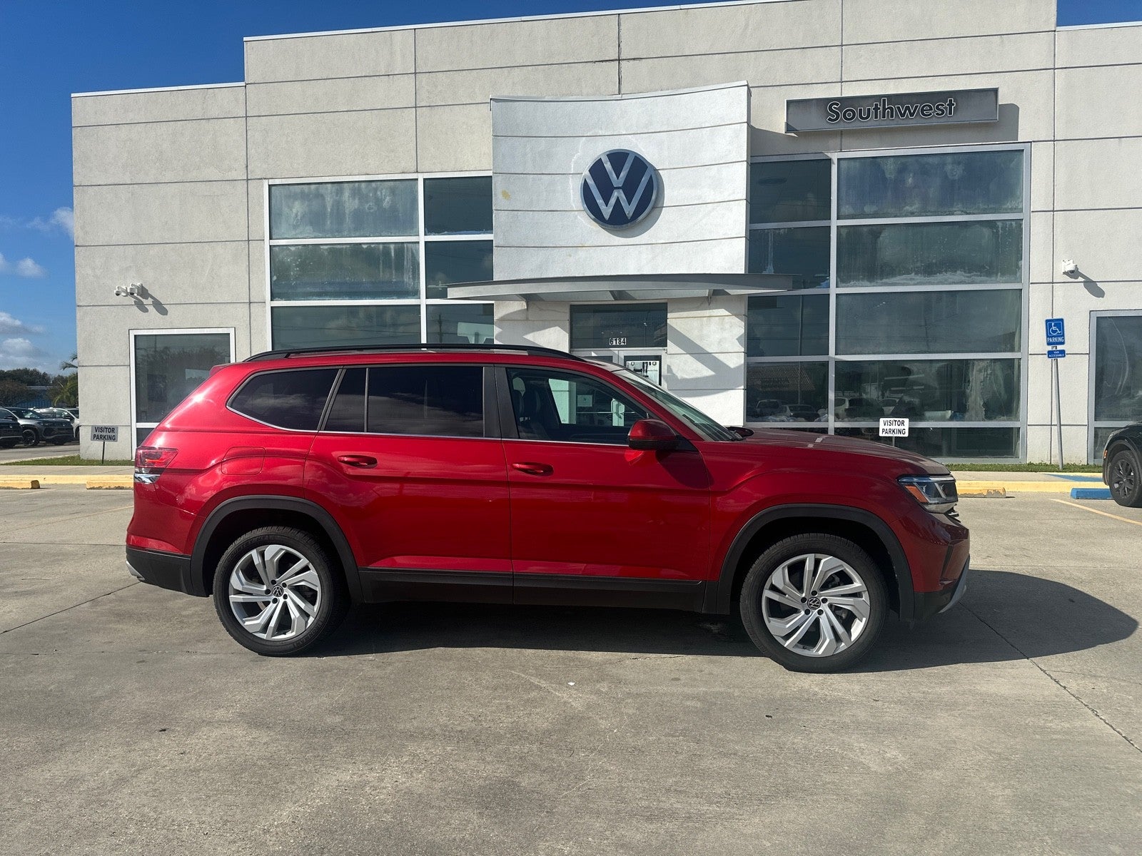 2021 Volkswagen Atlas 2021.5 3.6L V6 SE w/Technology FWD