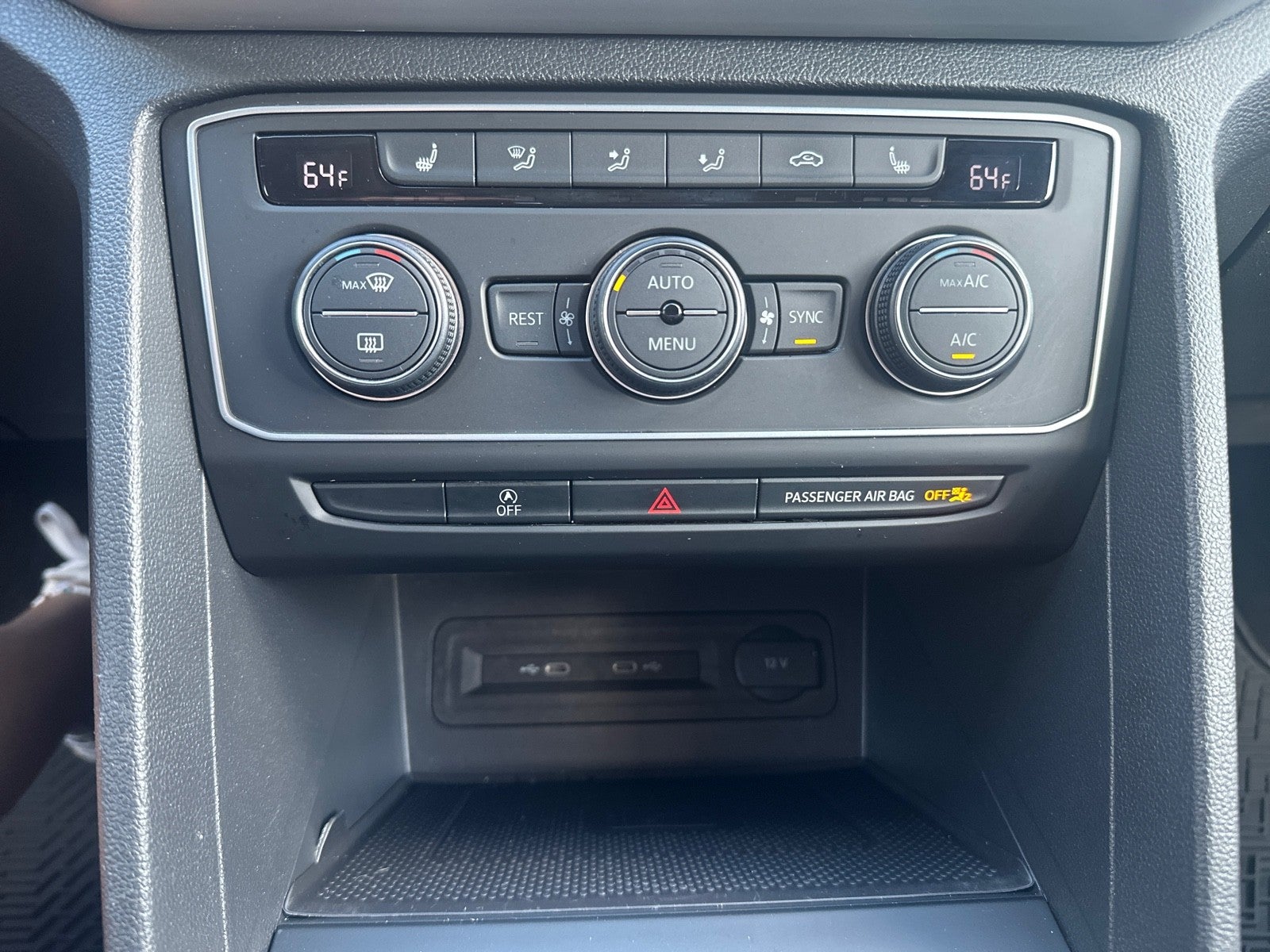 2021 Volkswagen Atlas 2021.5 3.6L V6 SE w/Technology FWD