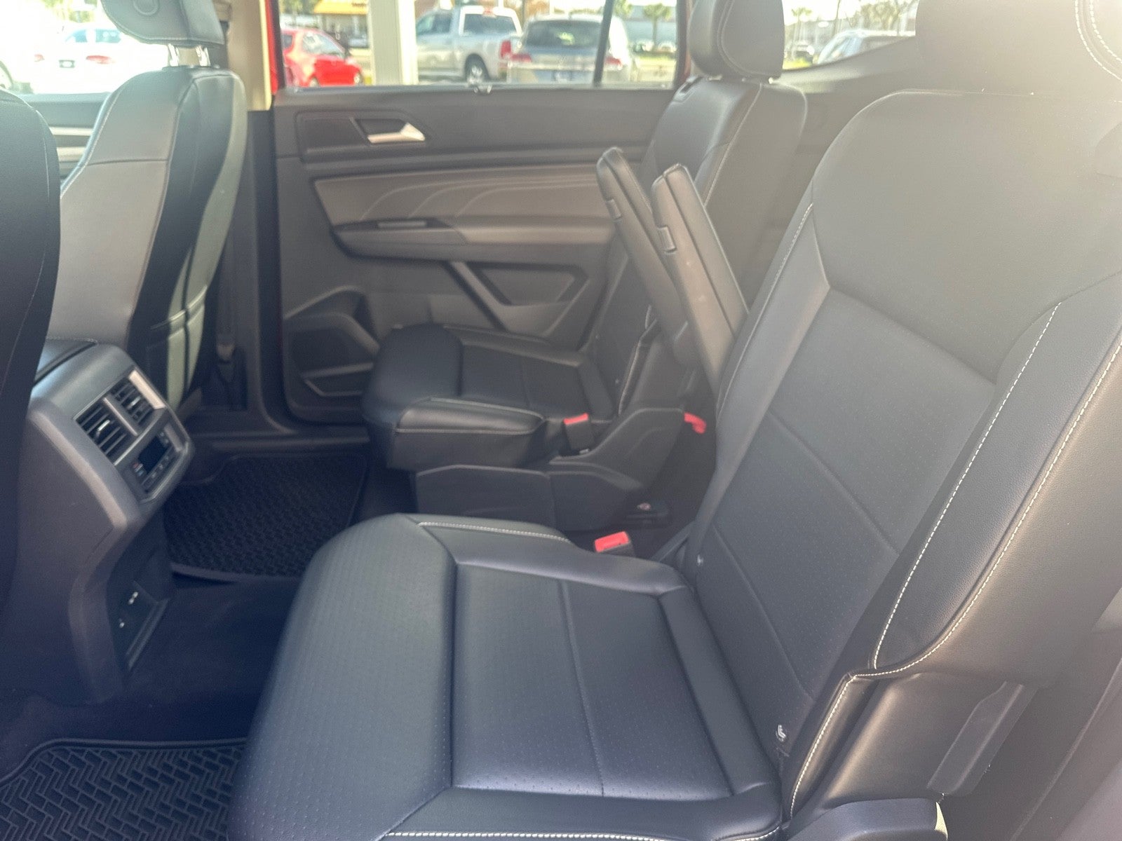 2021 Volkswagen Atlas 2021.5 3.6L V6 SE w/Technology FWD