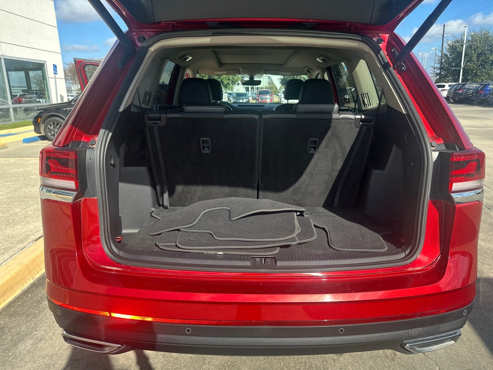 2021 Volkswagen Atlas 2021.5 3.6L V6 SE w/Technology FWD