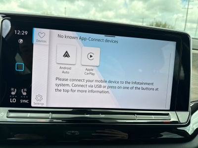 2024 Volkswagen Atlas 2.0T SE w/Technology FWD