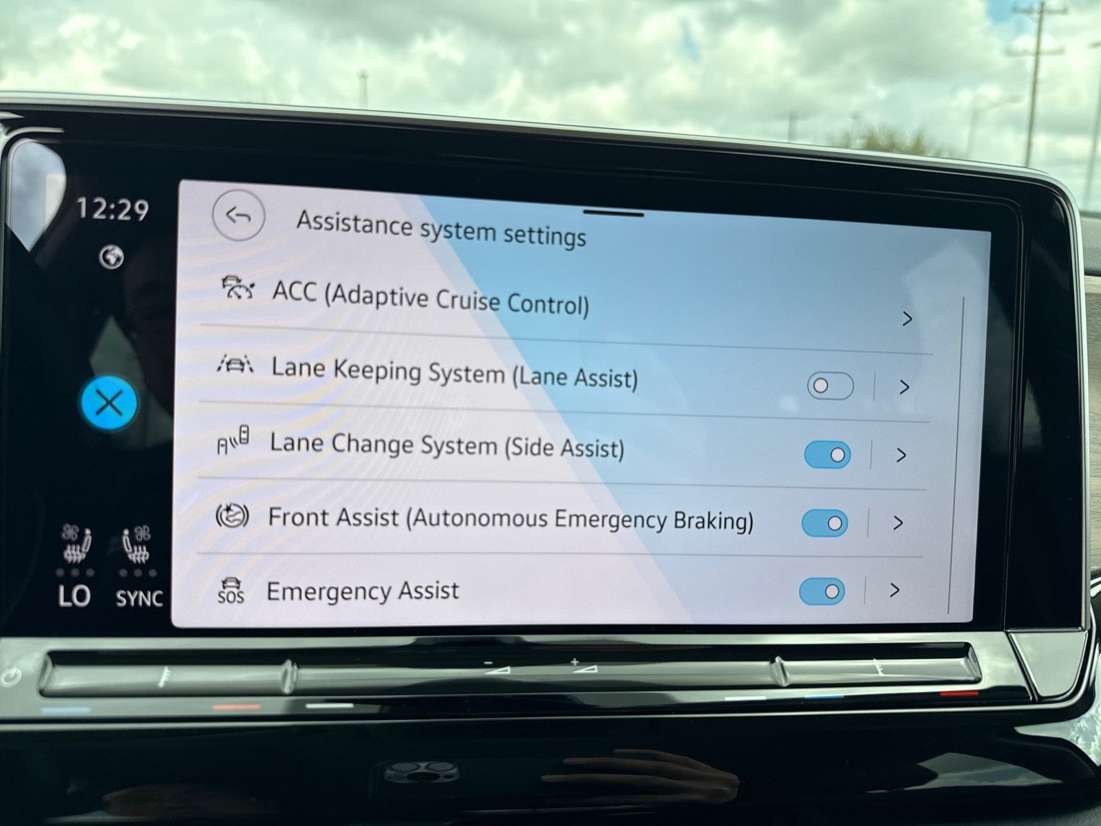 2024 Volkswagen Atlas 2.0T SE w/Technology FWD