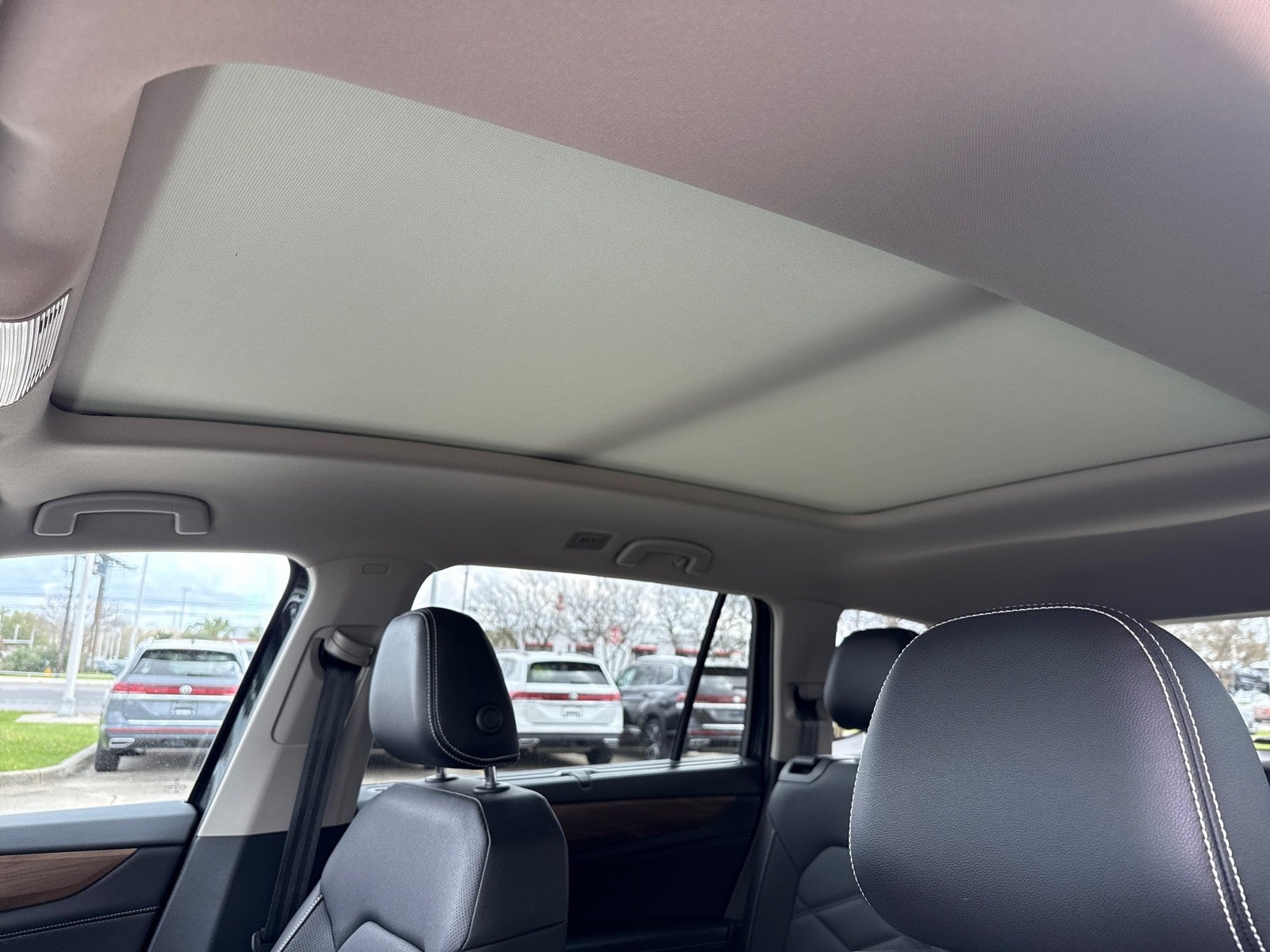 2024 Volkswagen Atlas 2.0T SE w/Technology FWD