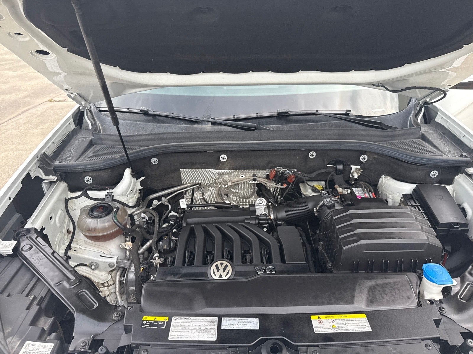 2021 Volkswagen Atlas 3.6L V6 SE w/Technology FWD *Ltd Avail*
