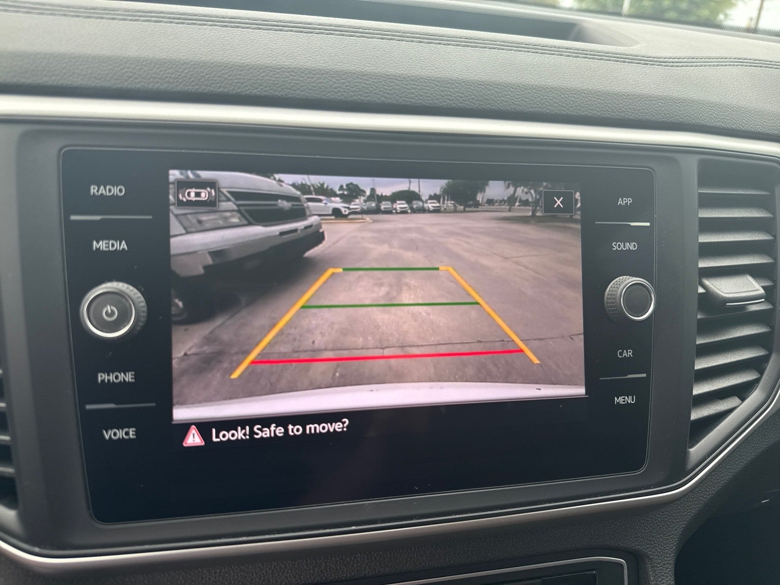 2021 Volkswagen Atlas 2021.5 3.6L V6 SE w/Technology FWD